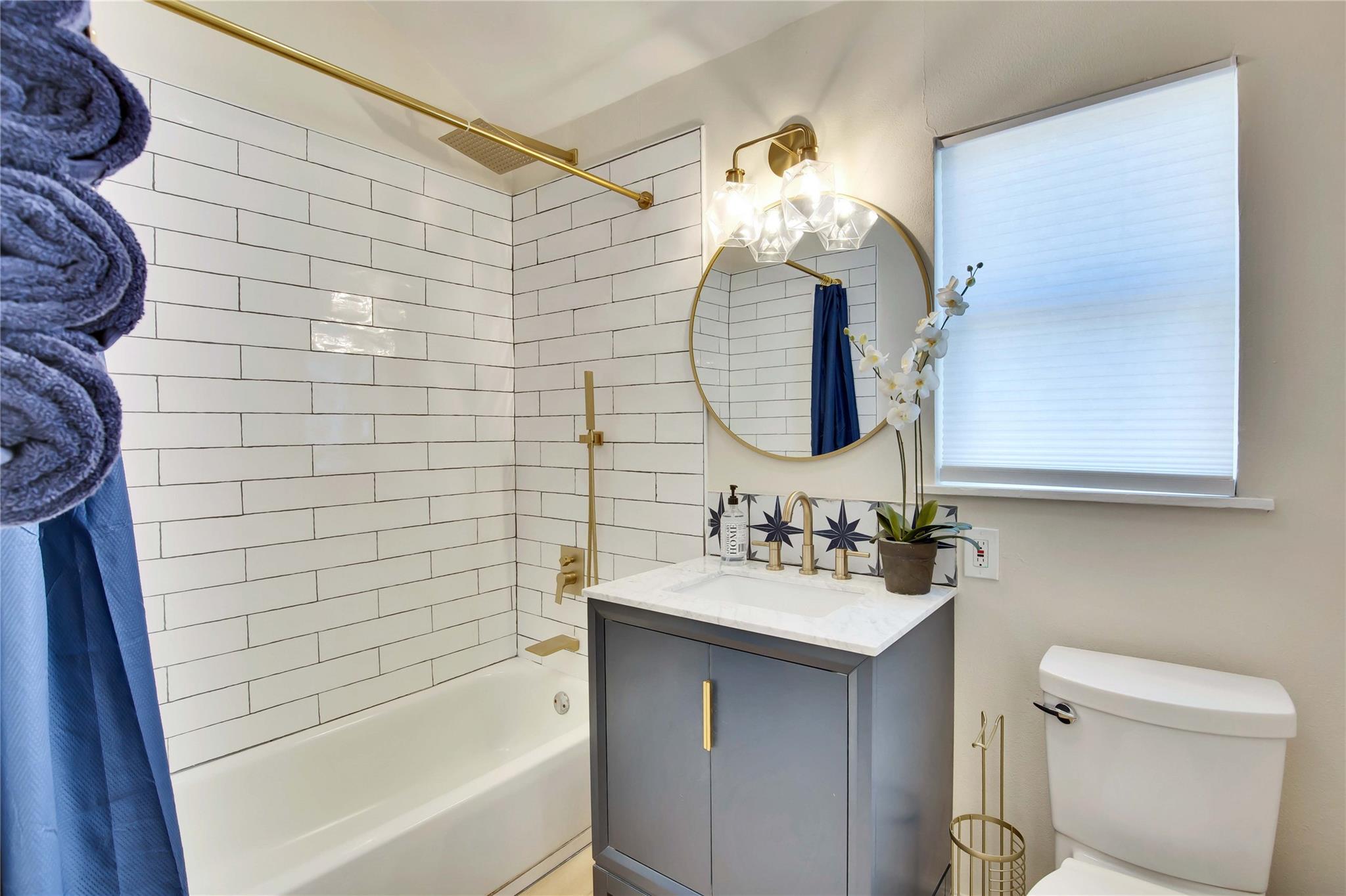 609 S Creekwood Dr, Driftwood, TX 78619