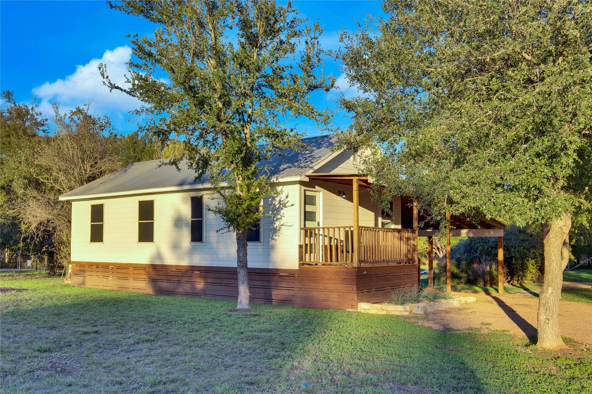 609 S Creekwood Dr, Driftwood, TX 78619