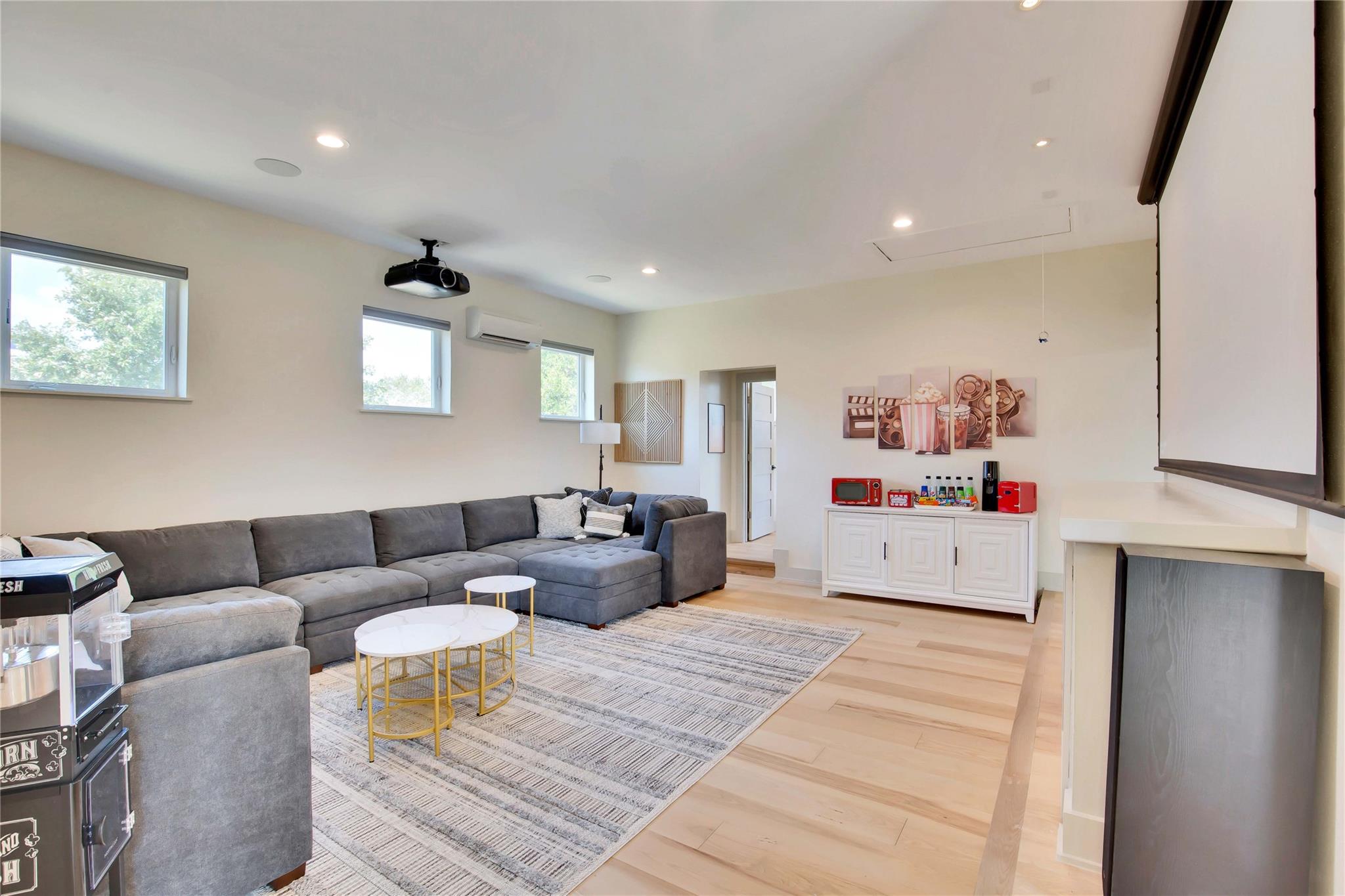 609 S Creekwood Dr, Driftwood, TX 78619