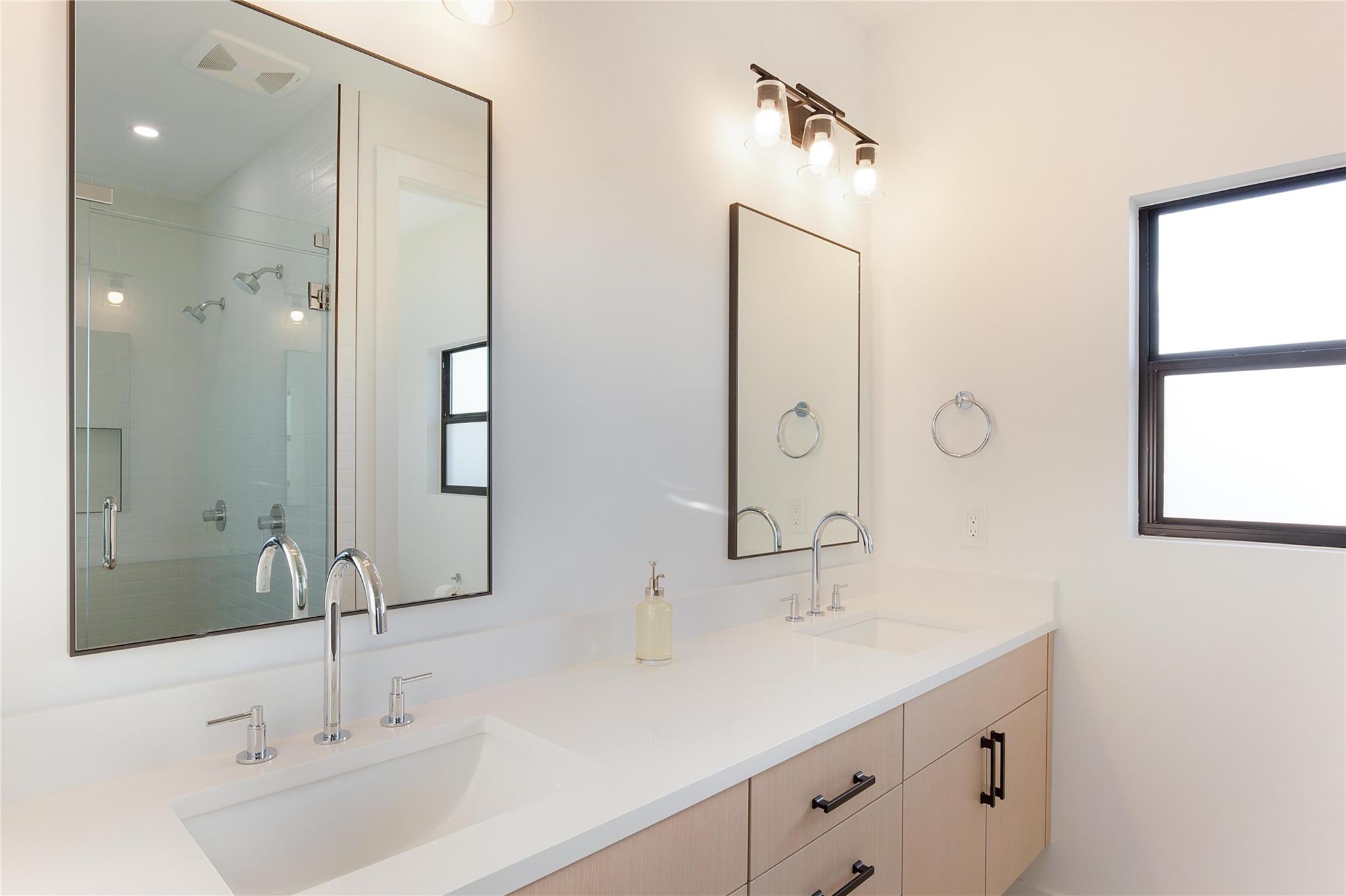 171 Hart Ln, Dripping Springs, TX 78620