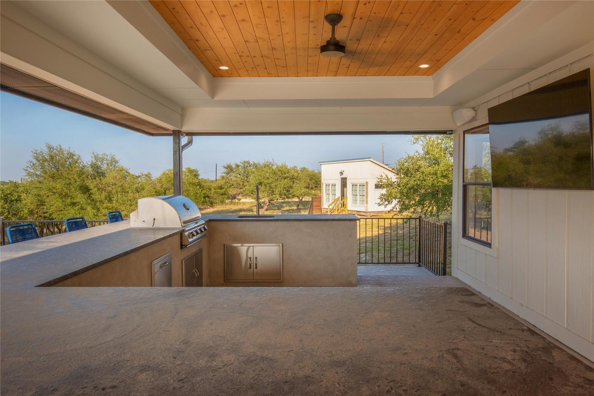 171 Hart Ln, Dripping Springs, TX 78620