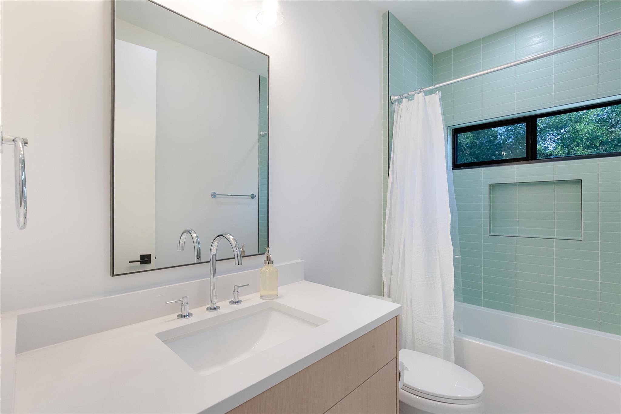 171 Hart Ln, Dripping Springs, TX 78620