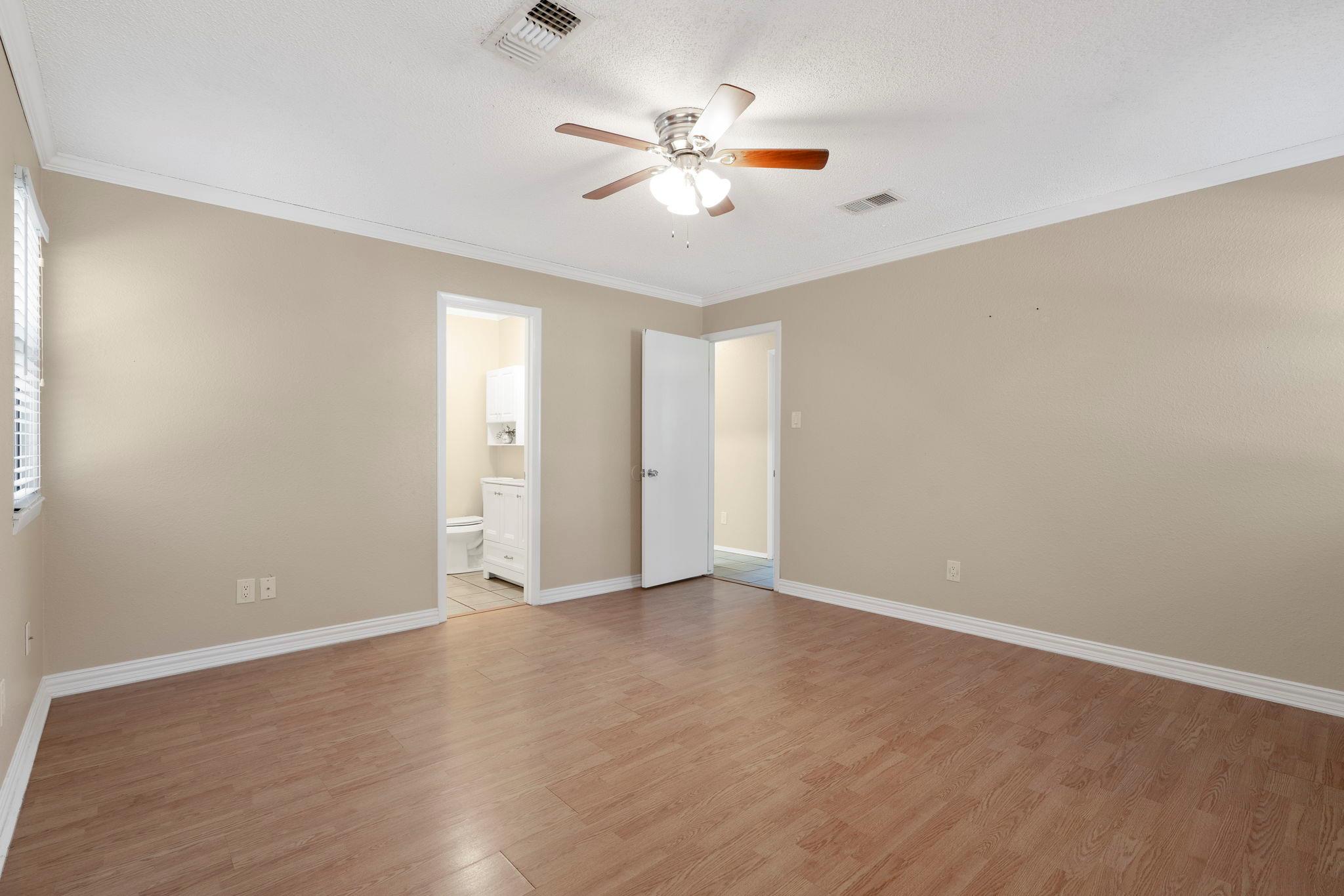 500 Grand Prairie Cir, Dripping Springs, TX 78620