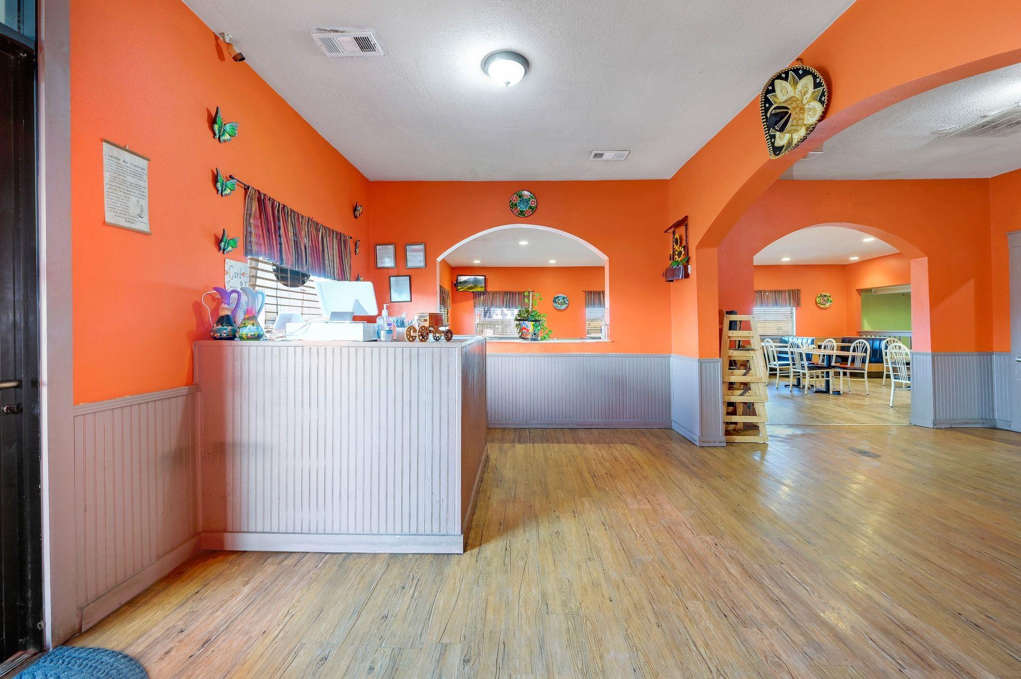 14100 Camino Real, Niederwald, TX 78640