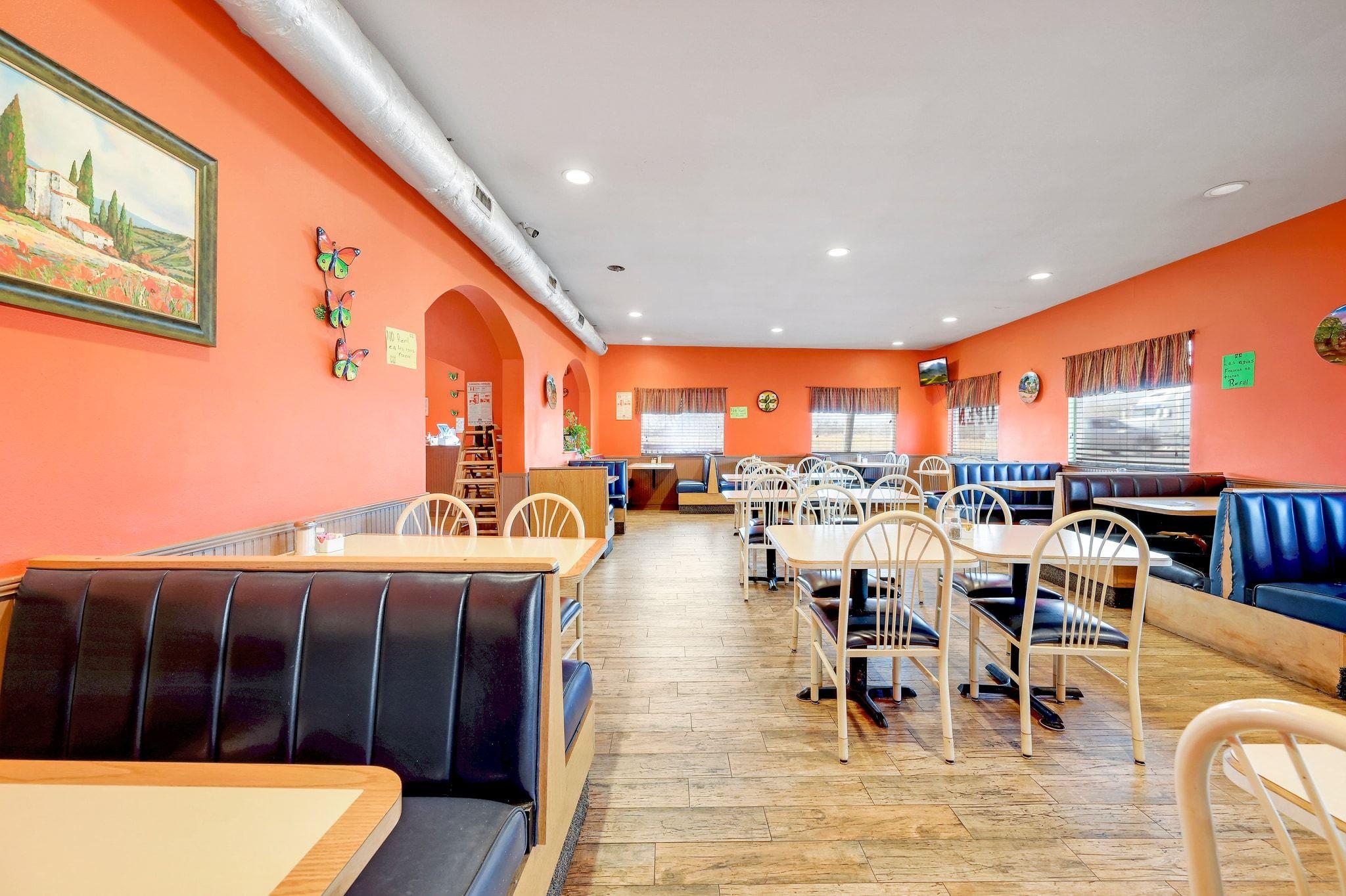 14100 Camino Real, Niederwald, TX 78640