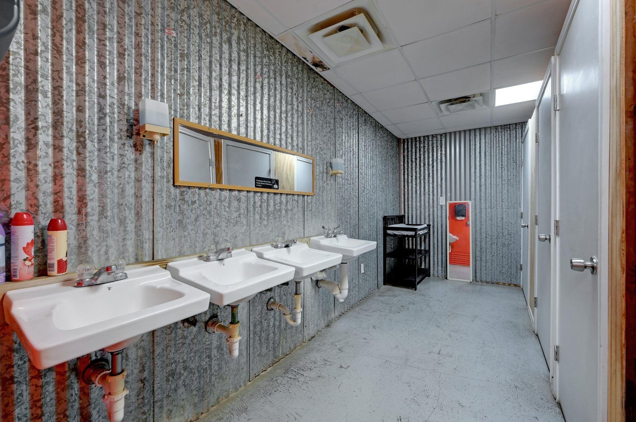 14100 Camino Real, Niederwald, TX 78640