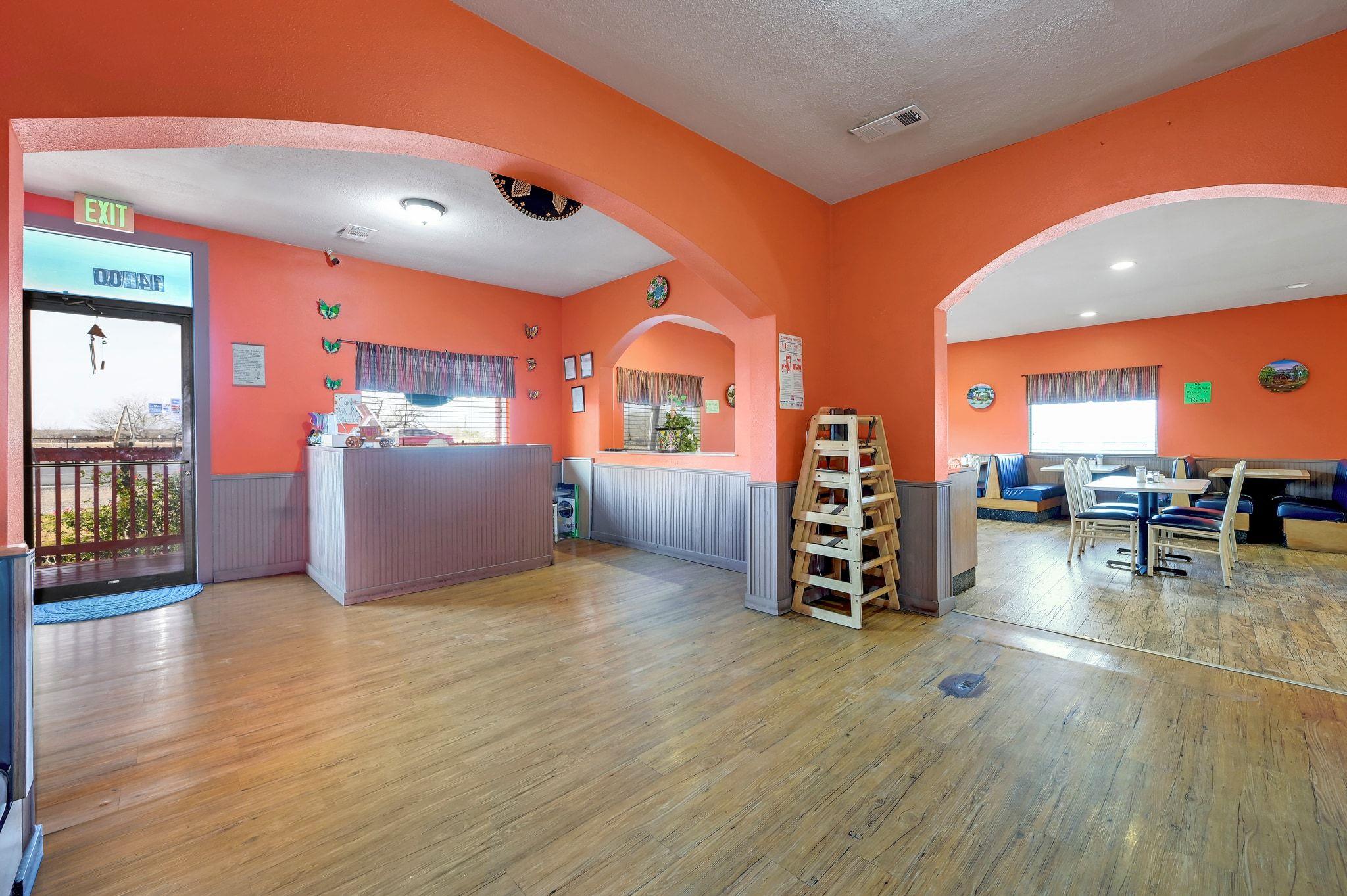 14100 Camino Real, Niederwald, TX 78640