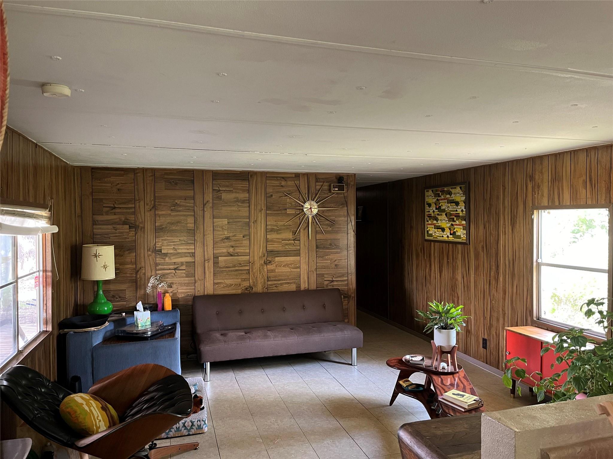 2749 N Main St, Bastrop, TX 78602