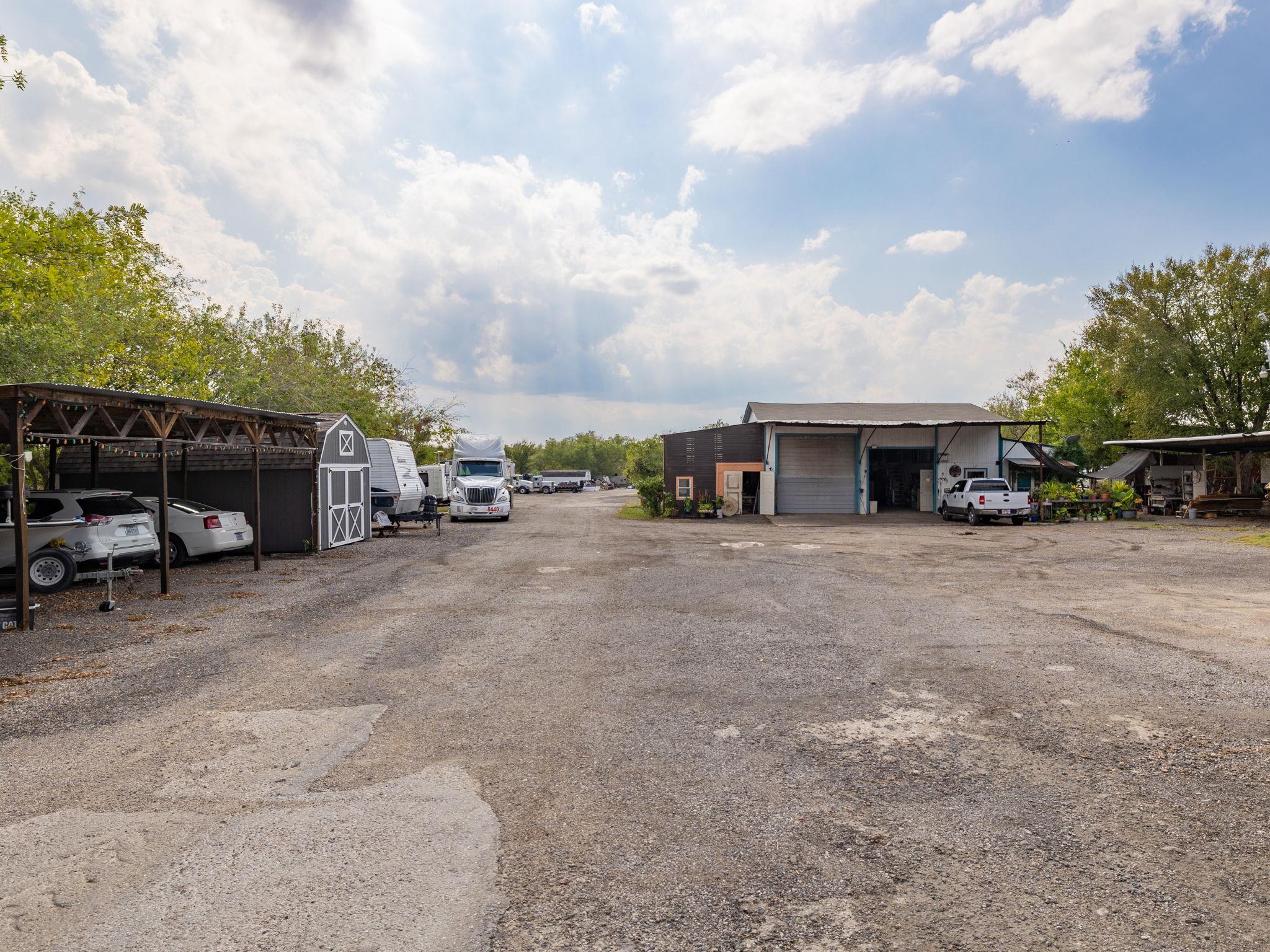 10811 San Jose Ave, Del Valle, TX 78617