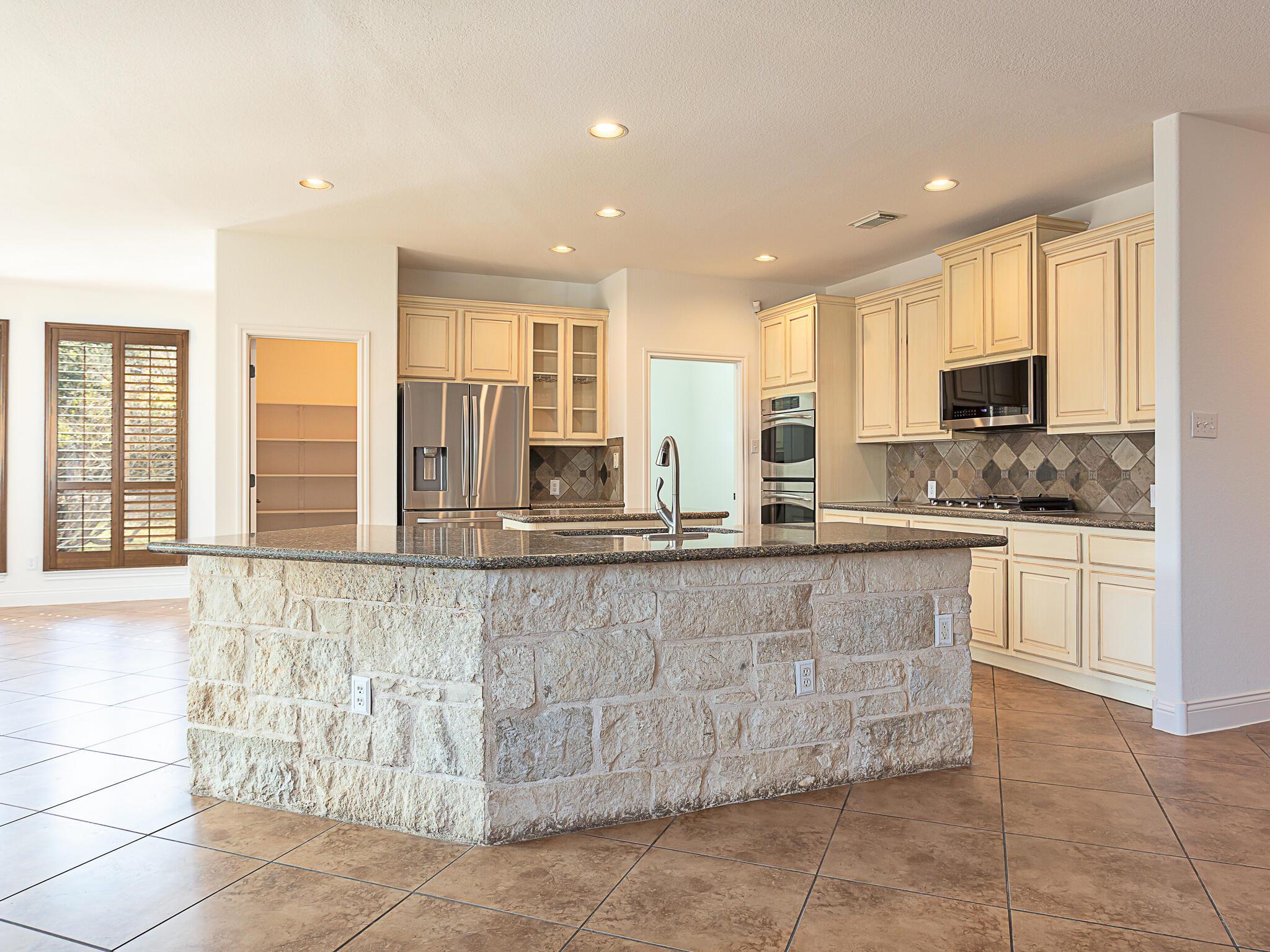 7908 Journeyville Dr, Austin, TX 78735