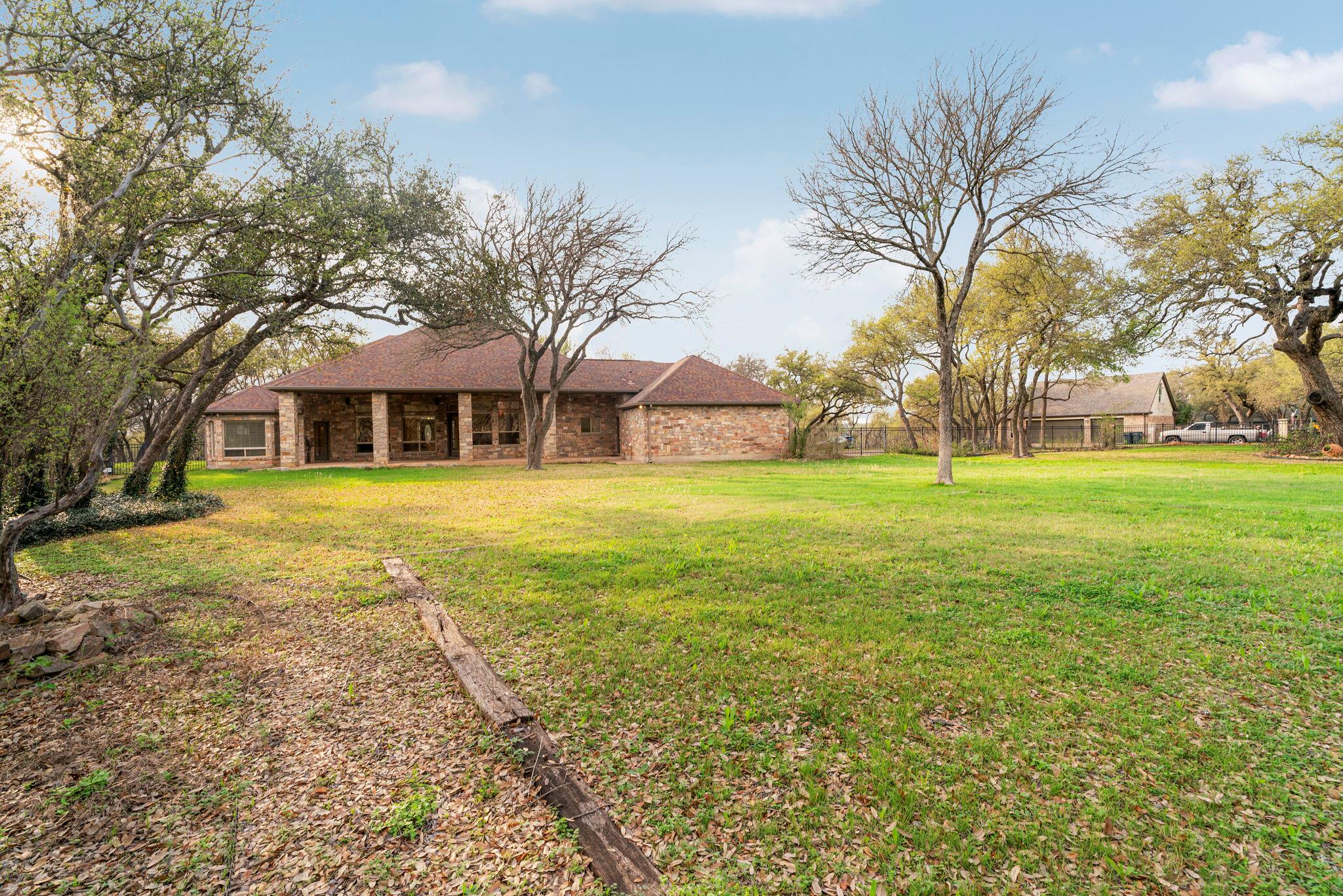 301 Goldridge Dr, Georgetown, TX 78633