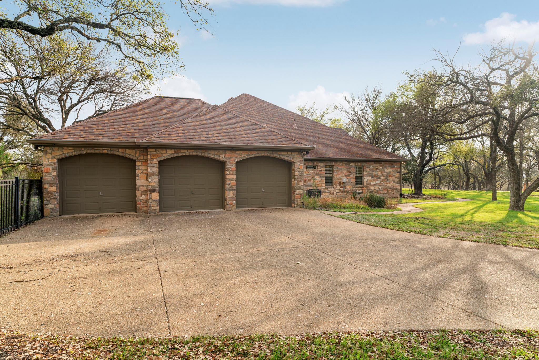 301 Goldridge Dr, Georgetown, TX 78633