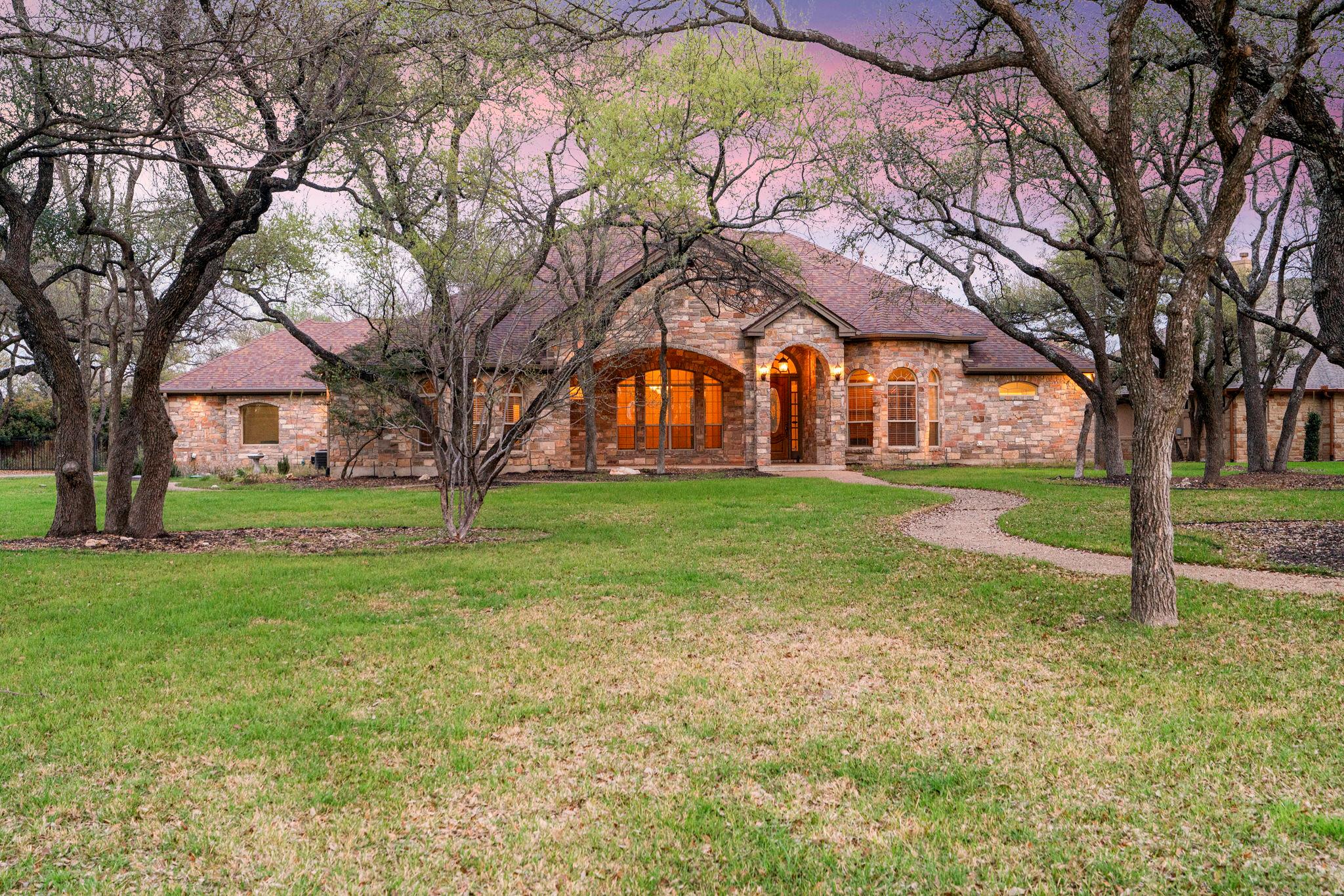 301 Goldridge Dr, Georgetown, TX 78633
