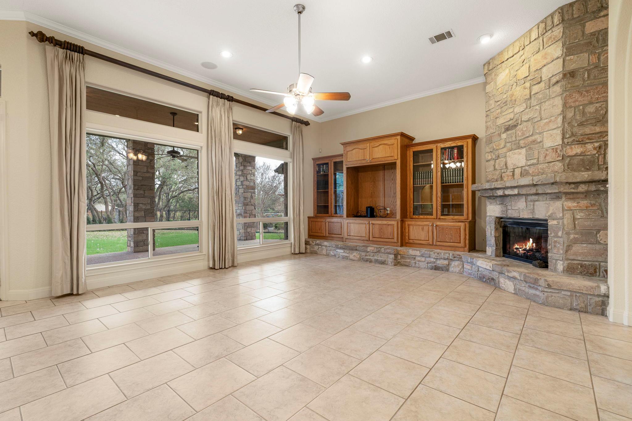 301 Goldridge Dr, Georgetown, TX 78633