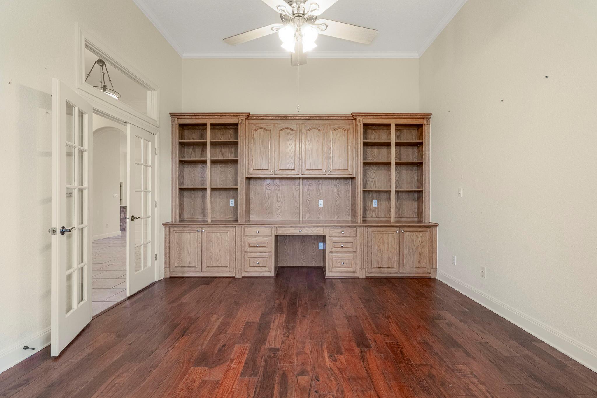 301 Goldridge Dr, Georgetown, TX 78633