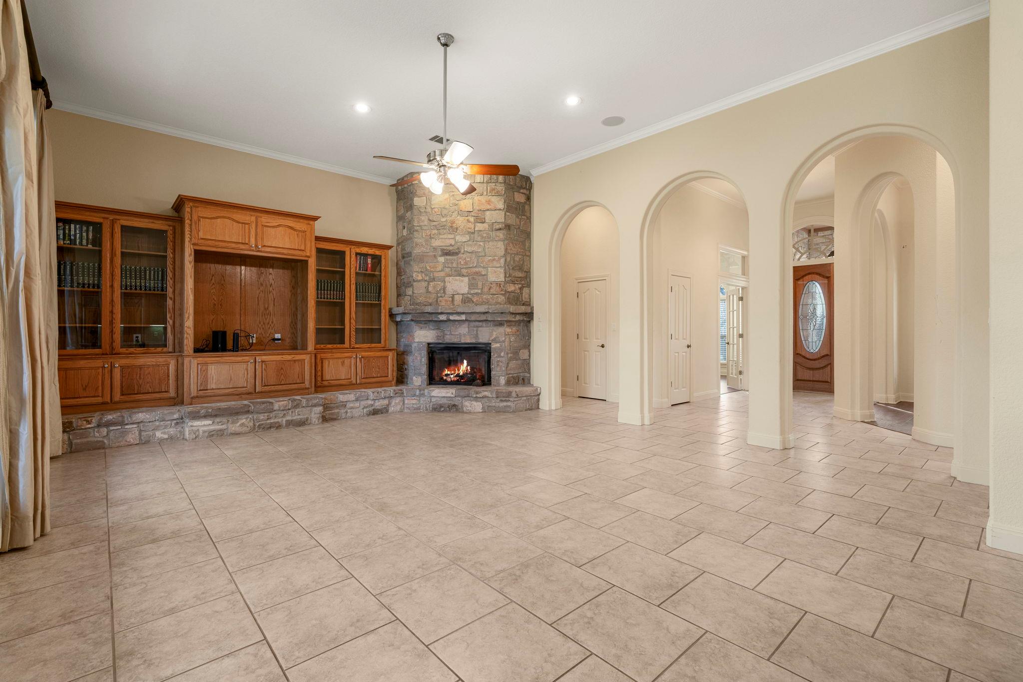 301 Goldridge Dr, Georgetown, TX 78633