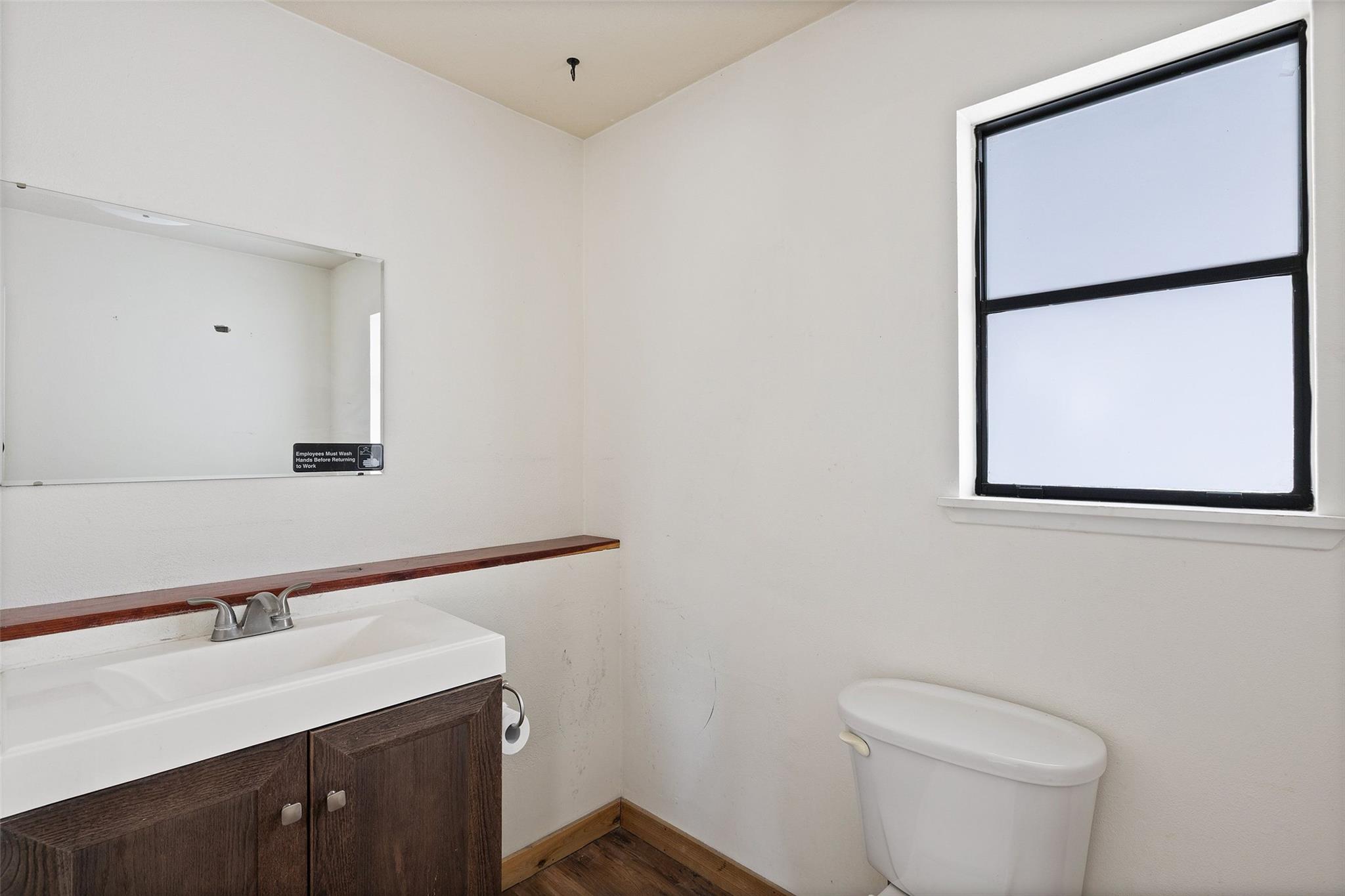 214 Edmonds Ave, Johnson City, TX 78636