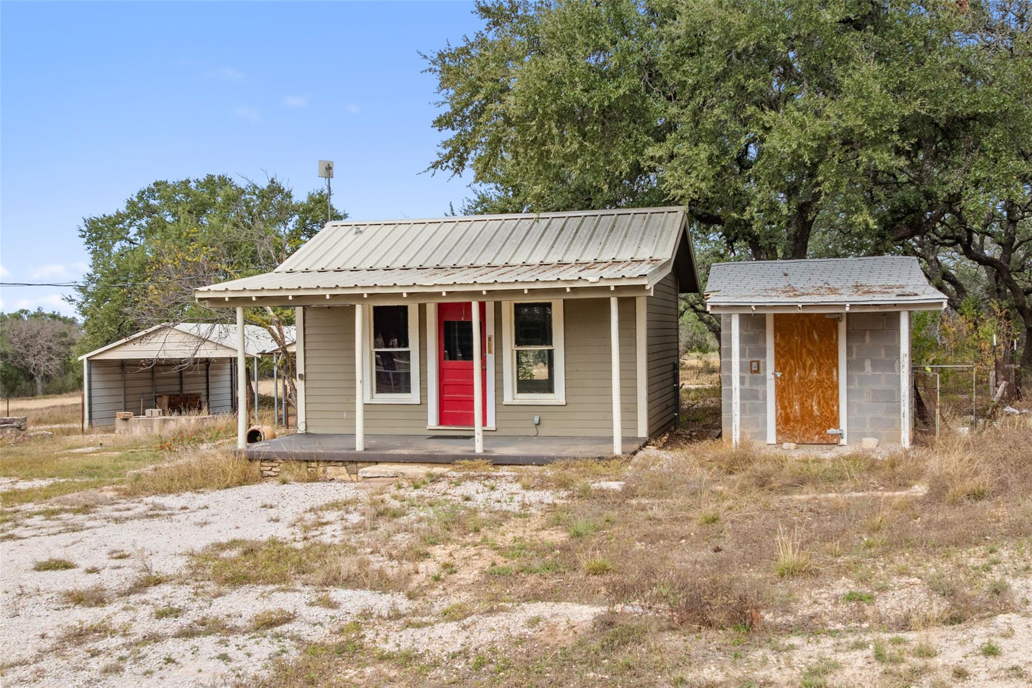 214 Edmonds Ave, Johnson City, TX 78636