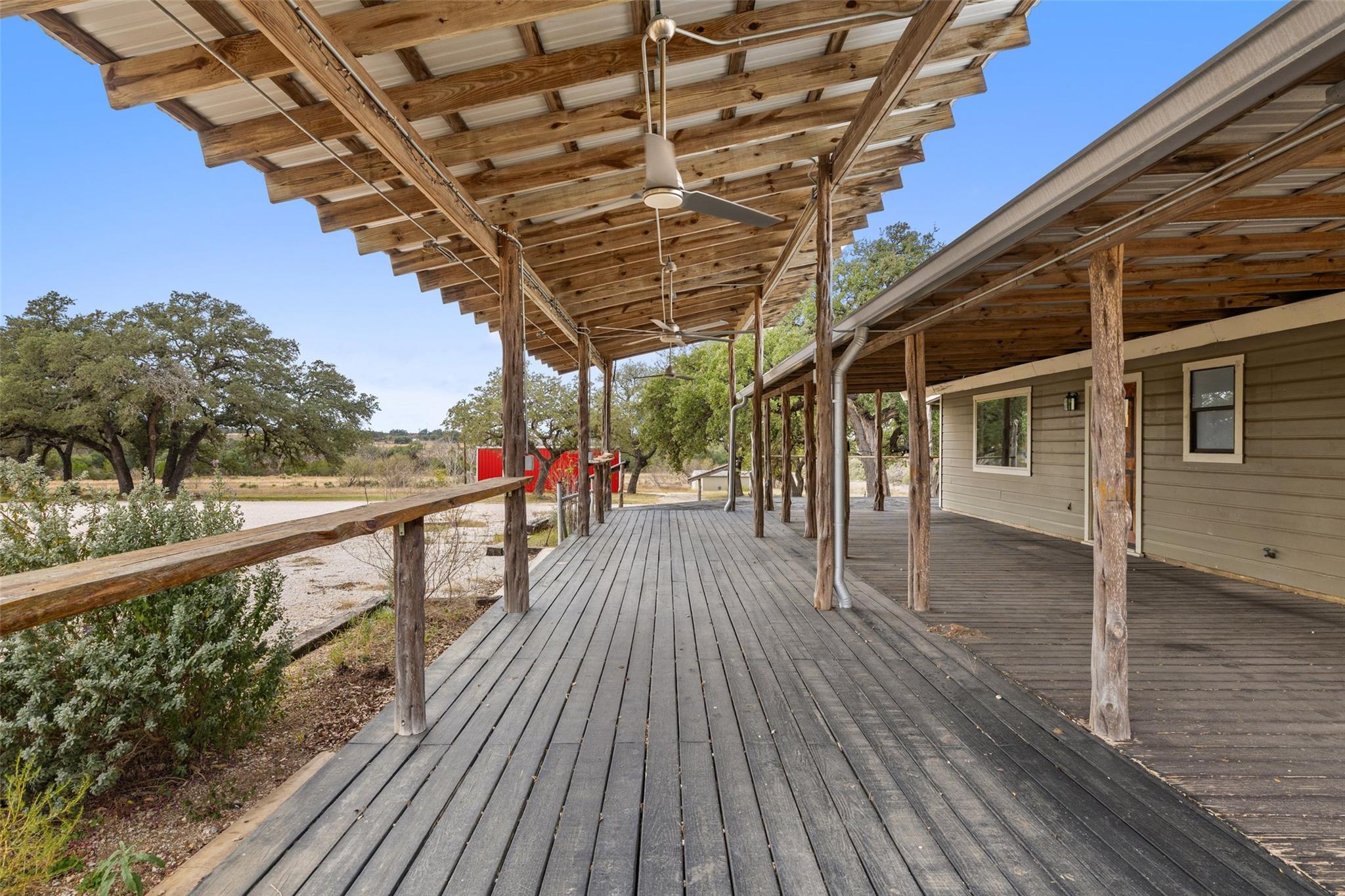 214 Edmonds Ave, Johnson City, TX 78636