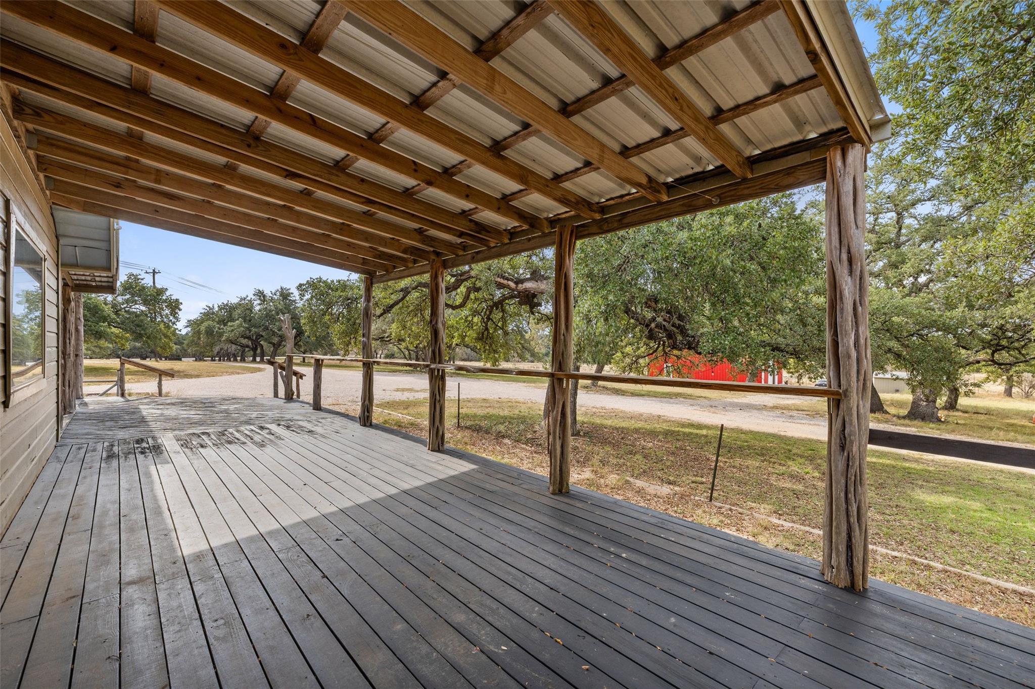 214 Edmonds Ave, Johnson City, TX 78636