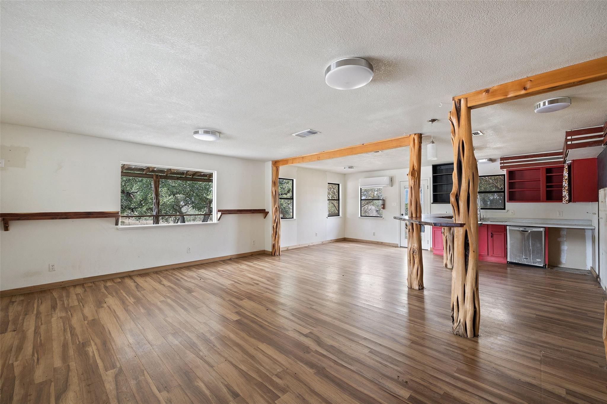 214 Edmonds Ave, Johnson City, TX 78636