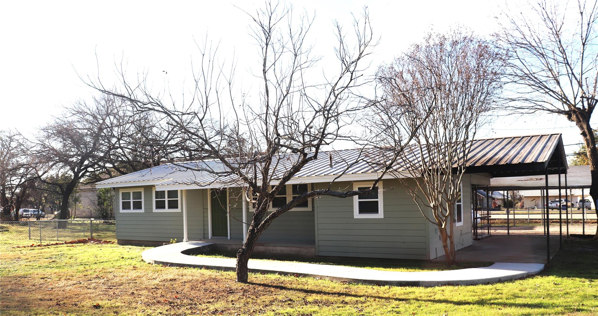 352 W Vaughan St, Bertram, TX 78605