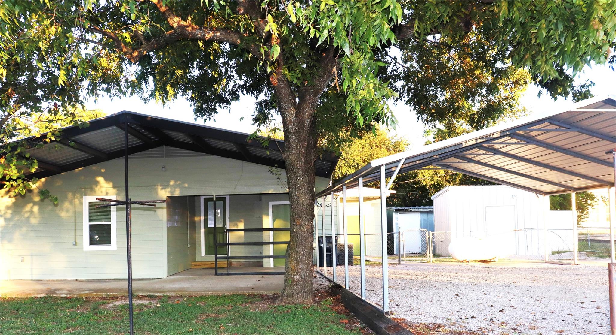 352 W Vaughan St, Bertram, TX 78605