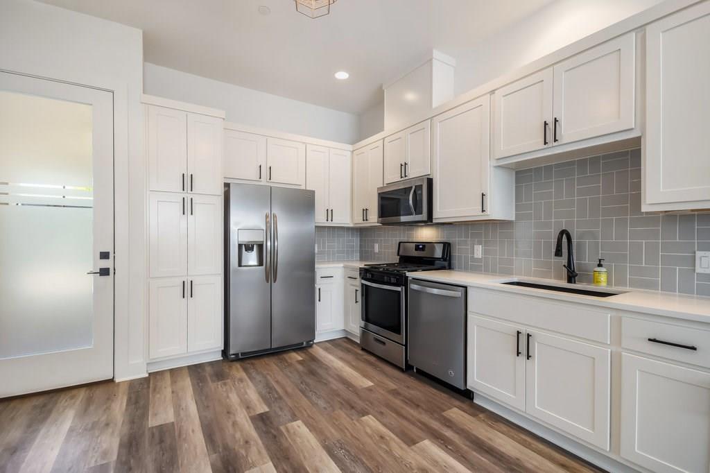 607 W Saint Johns Ave # 2, Austin, TX 78752