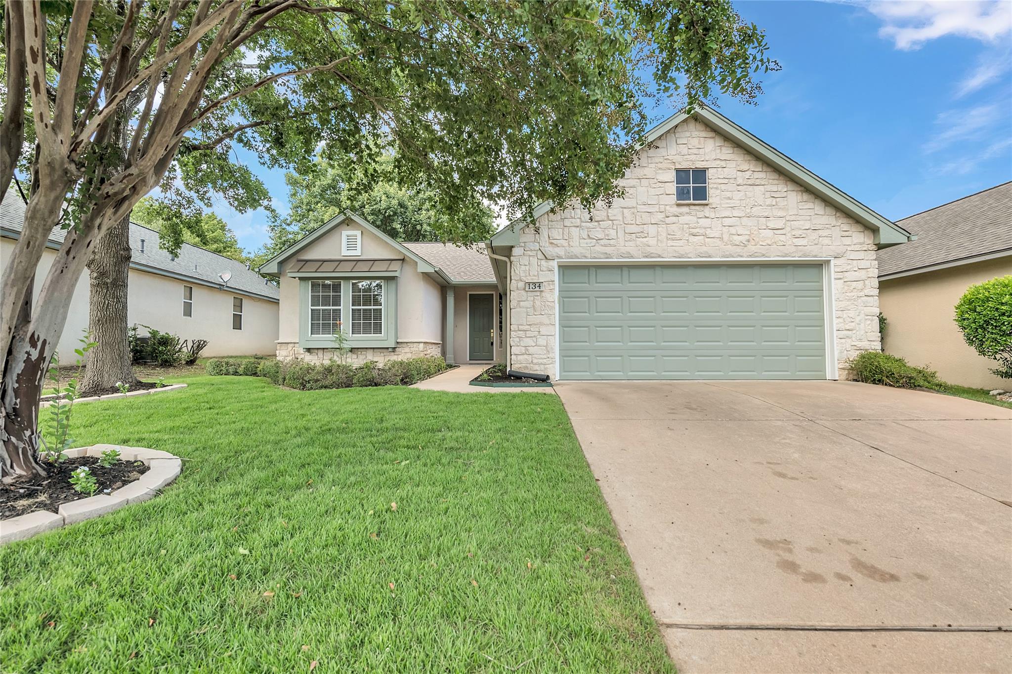 134 Whispering Wind Dr, Georgetown, TX 78633