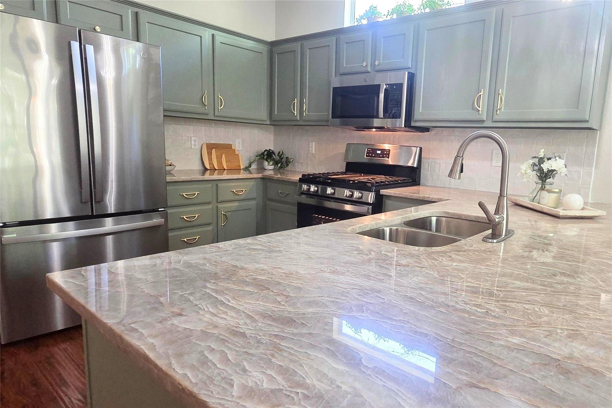 134 Whispering Wind Dr, Georgetown, TX 78633