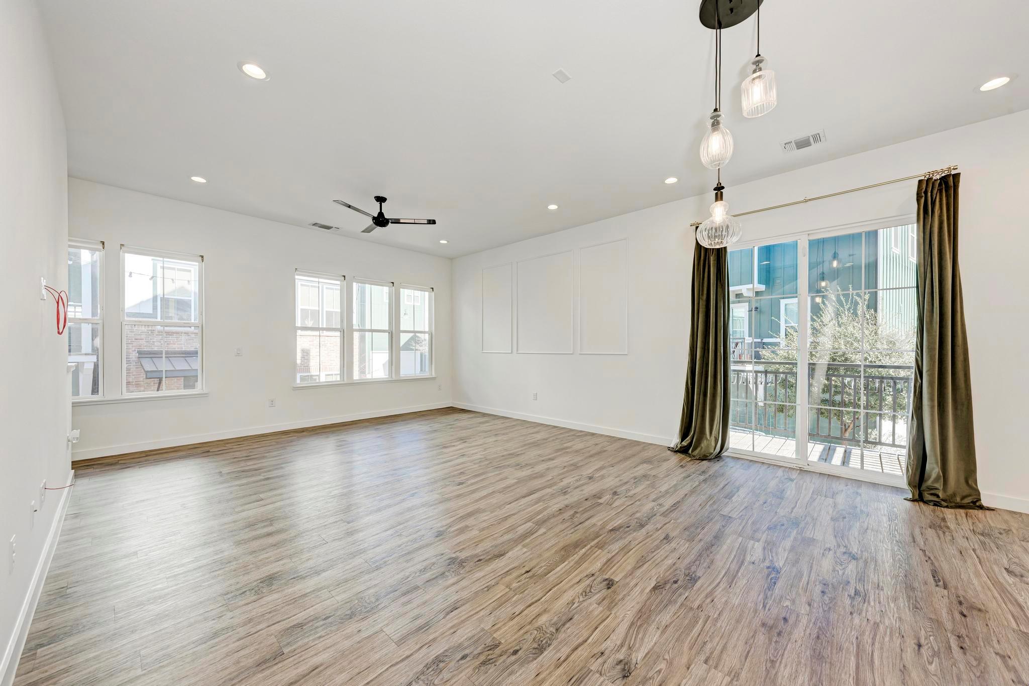 3809 Valley View Rd # 14, Austin, TX 78704