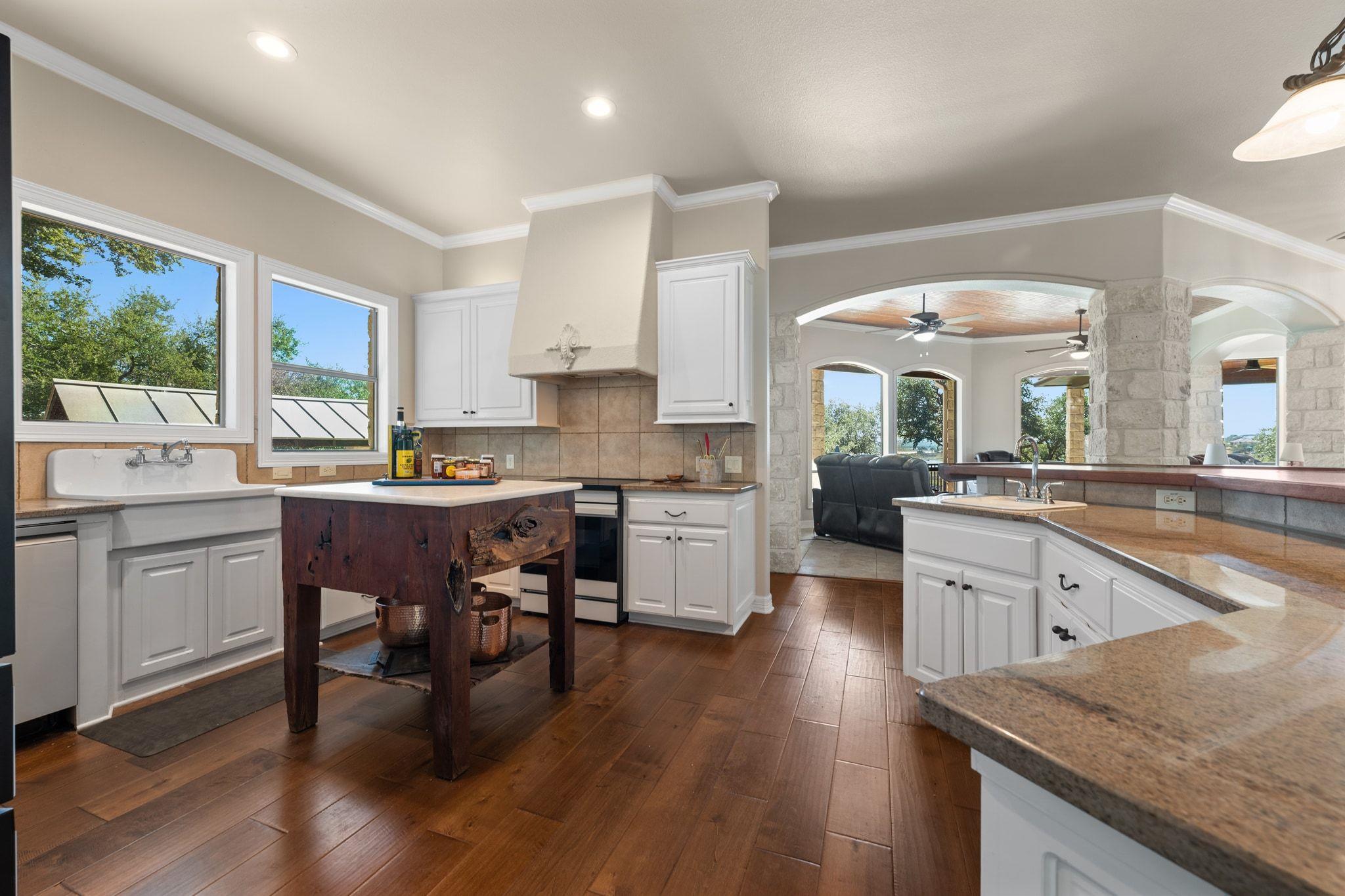 185 Shimmering Shore Ct, Spring Branch, TX 78070