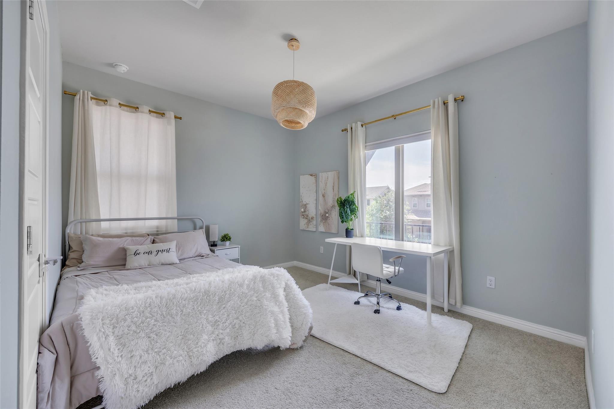 1612 Arcilla St, Austin, TX 78741