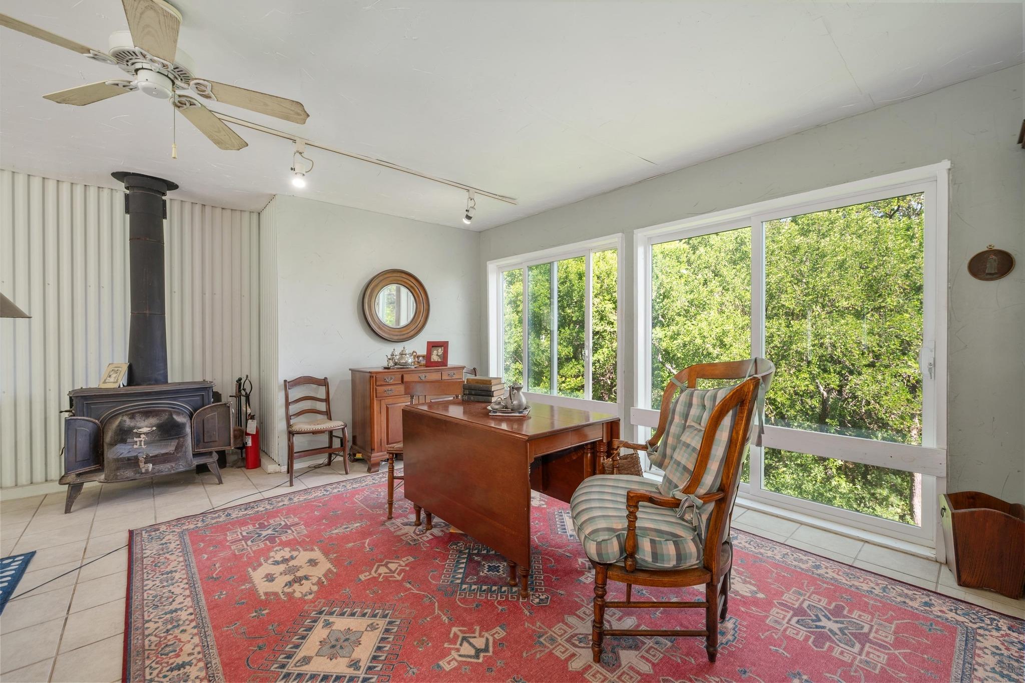 20 N Peak Rd, West Lake Hills, TX 78746