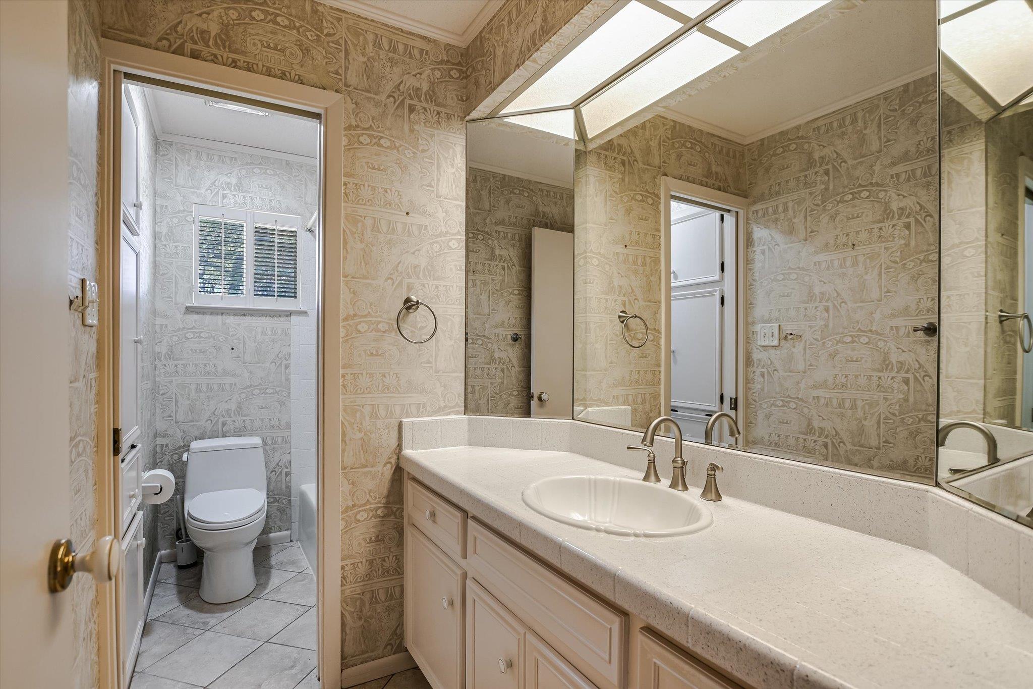 8900 Currywood Dr, Austin, TX 78759