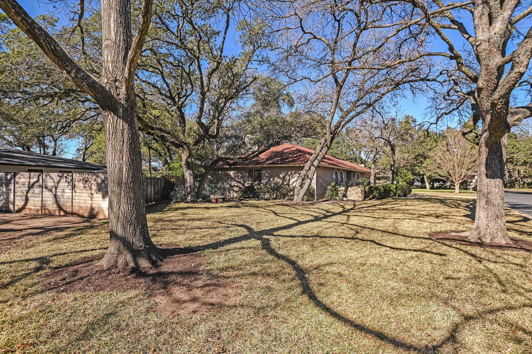 8900 Currywood Dr, Austin, TX 78759