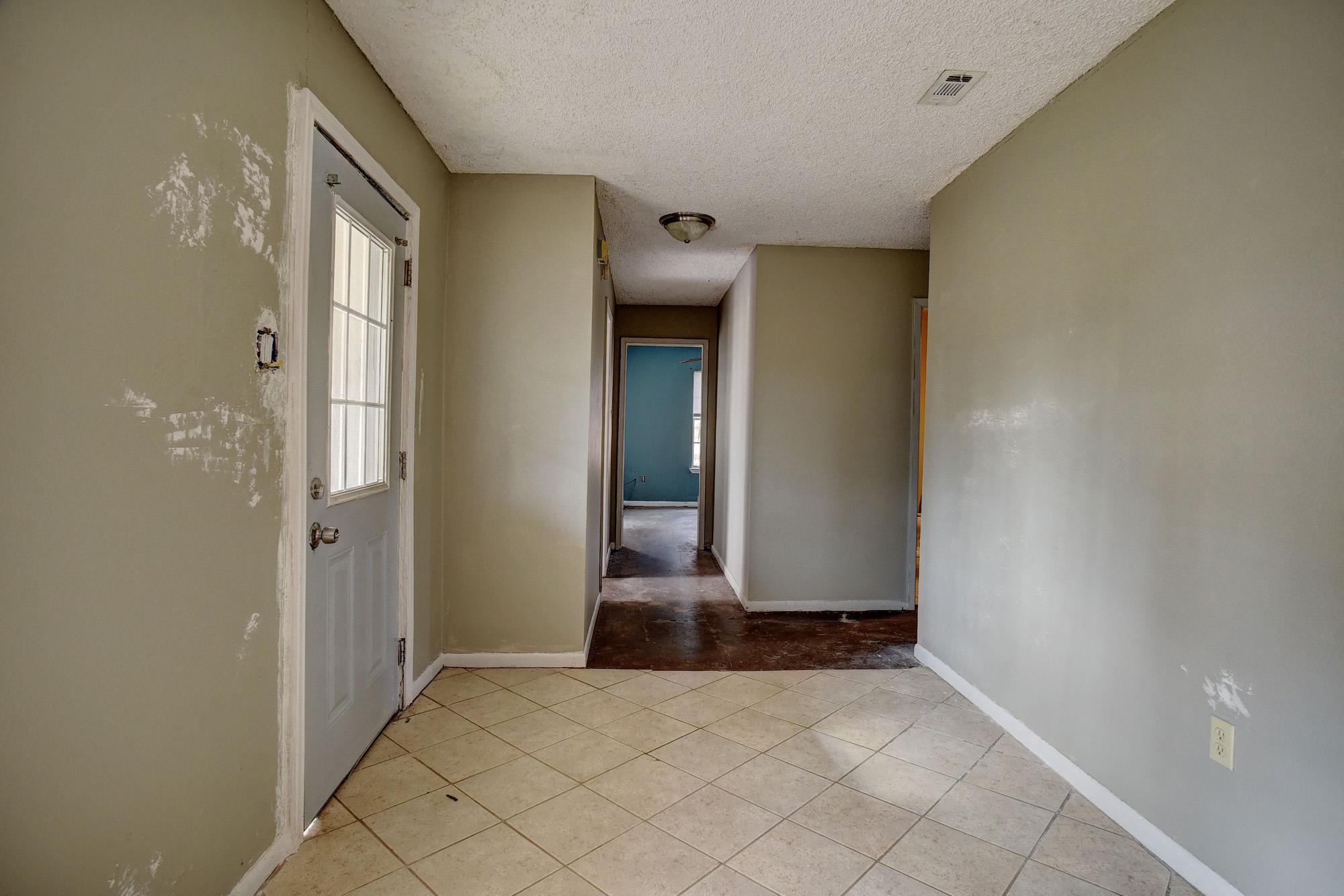 148 Pine Valley Dr, Paige, TX 78659