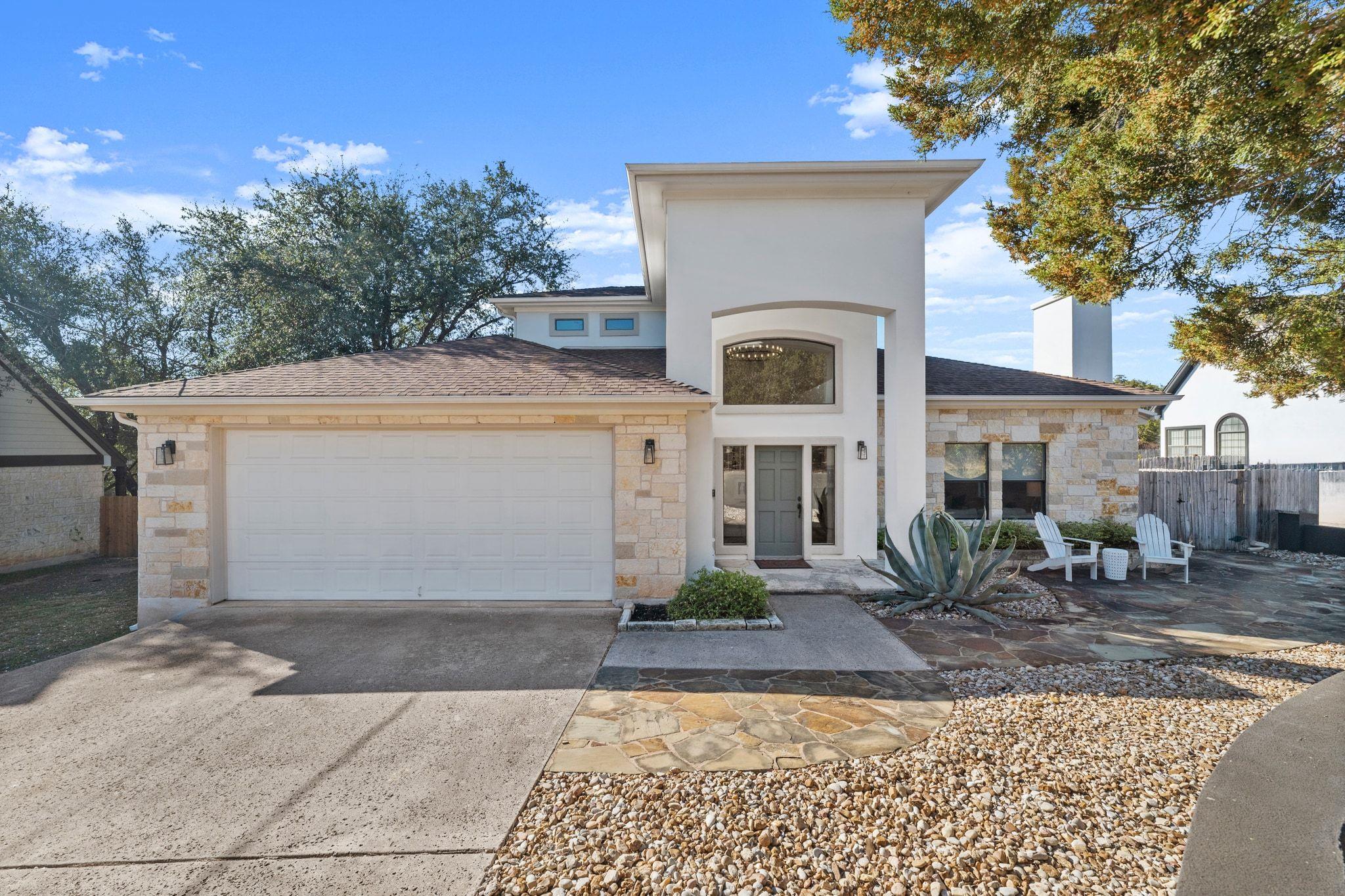 1030 Daviot Dr, Spicewood, TX 78669