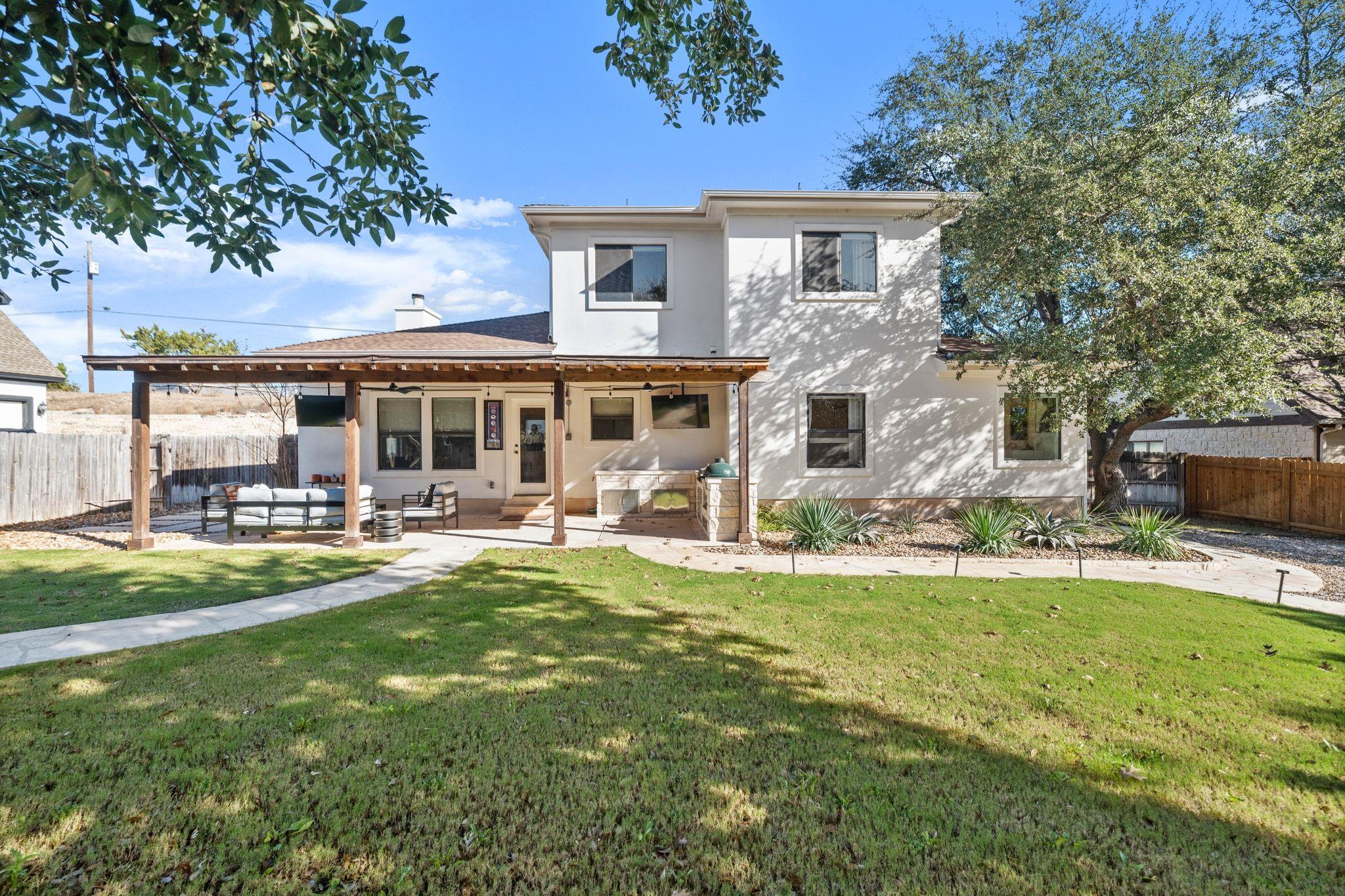 1030 Daviot Dr, Spicewood, TX 78669