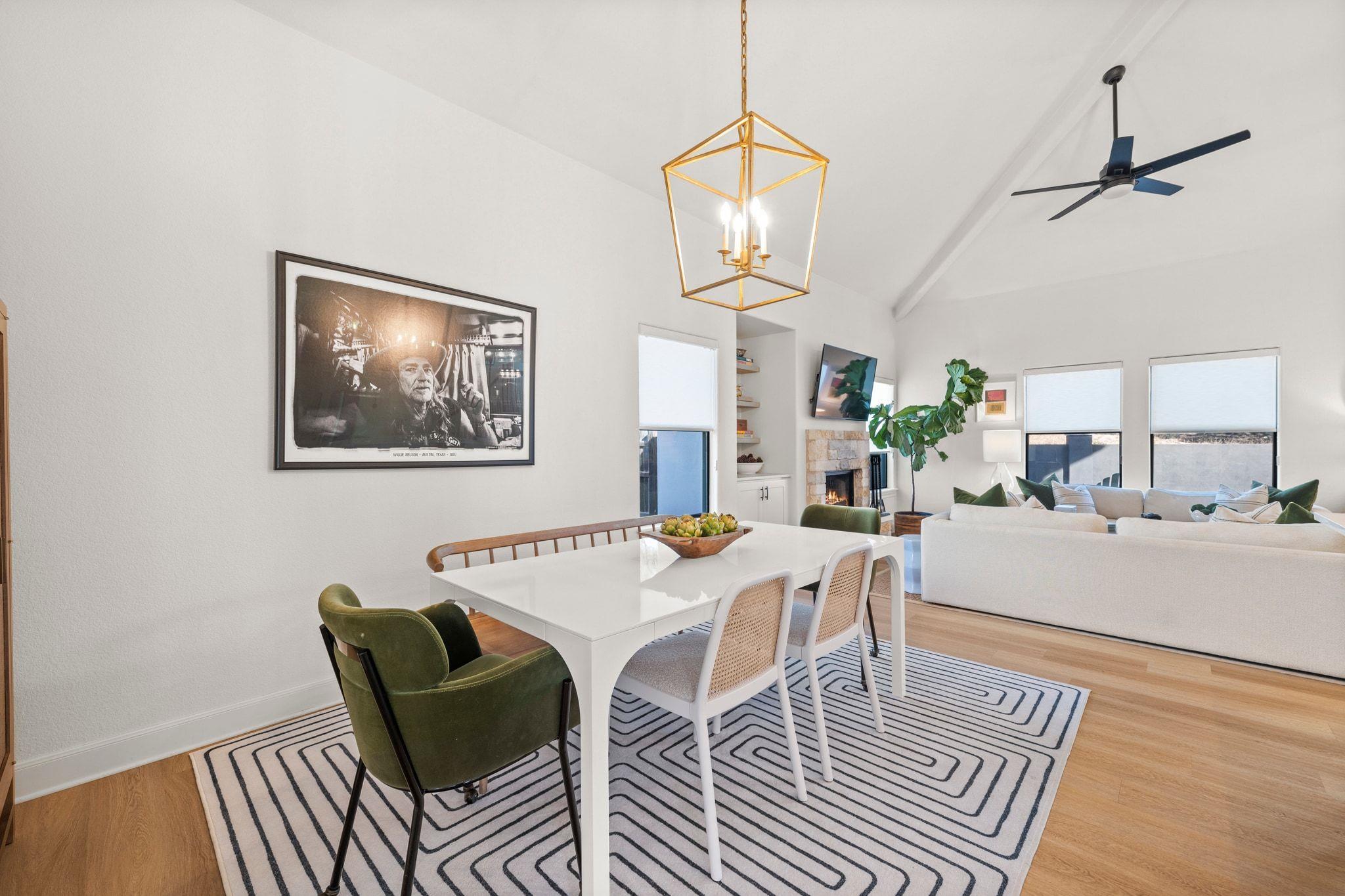 1030 Daviot Dr, Spicewood, TX 78669