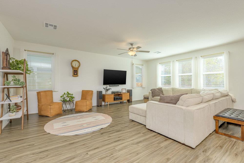 1107 Winifred Dr, Austin, TX 78748