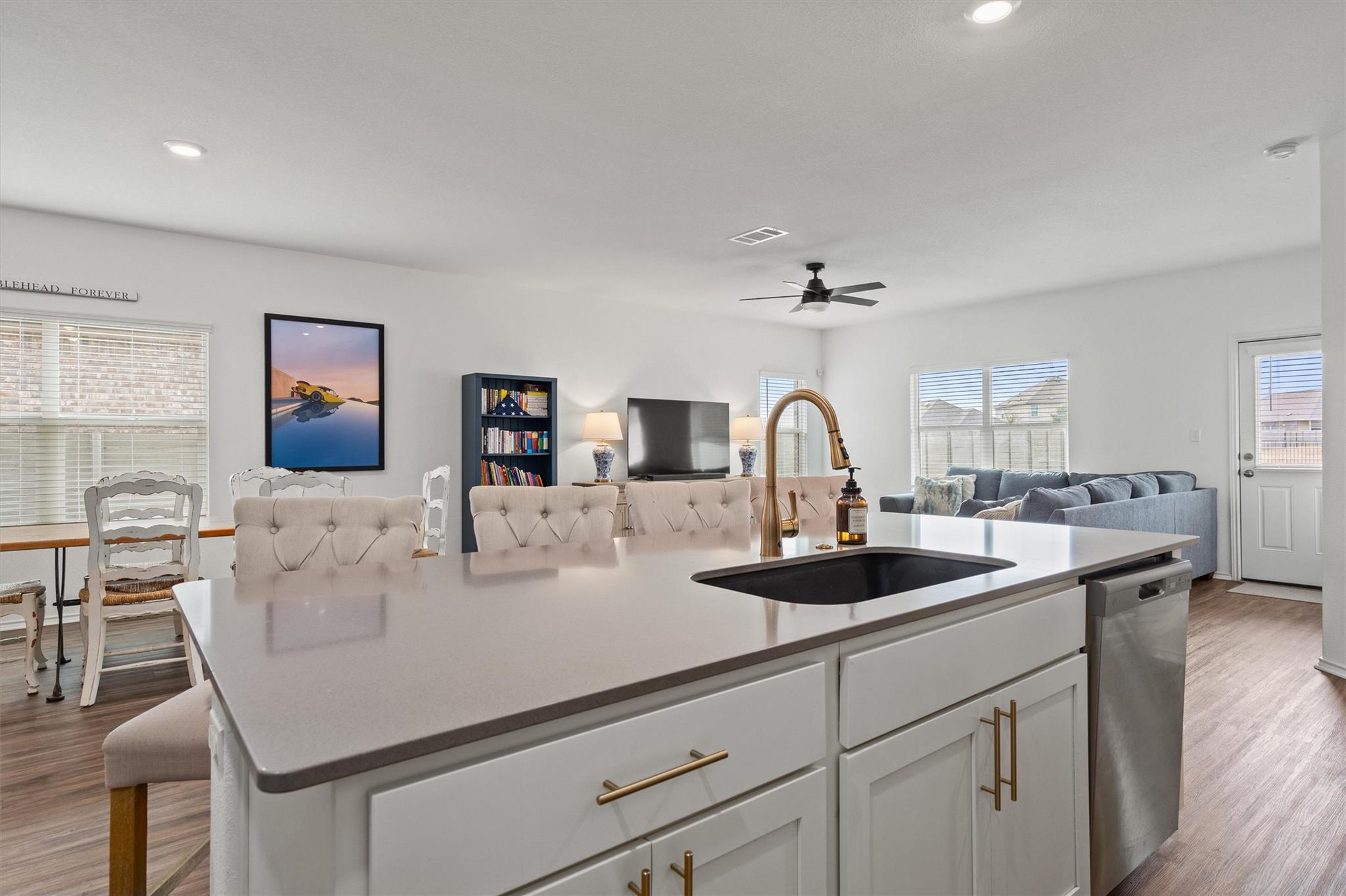 424 Wolf Springs Rd, Georgetown, TX 78628