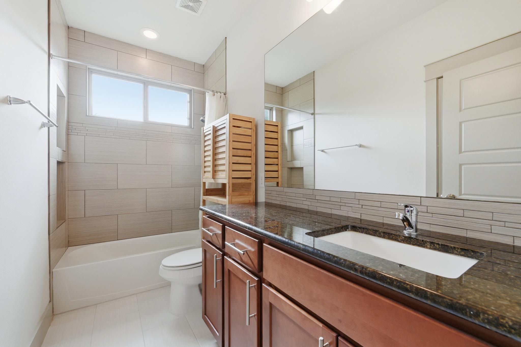 1917 W Saint Johns Ave # A, Austin, TX 78757