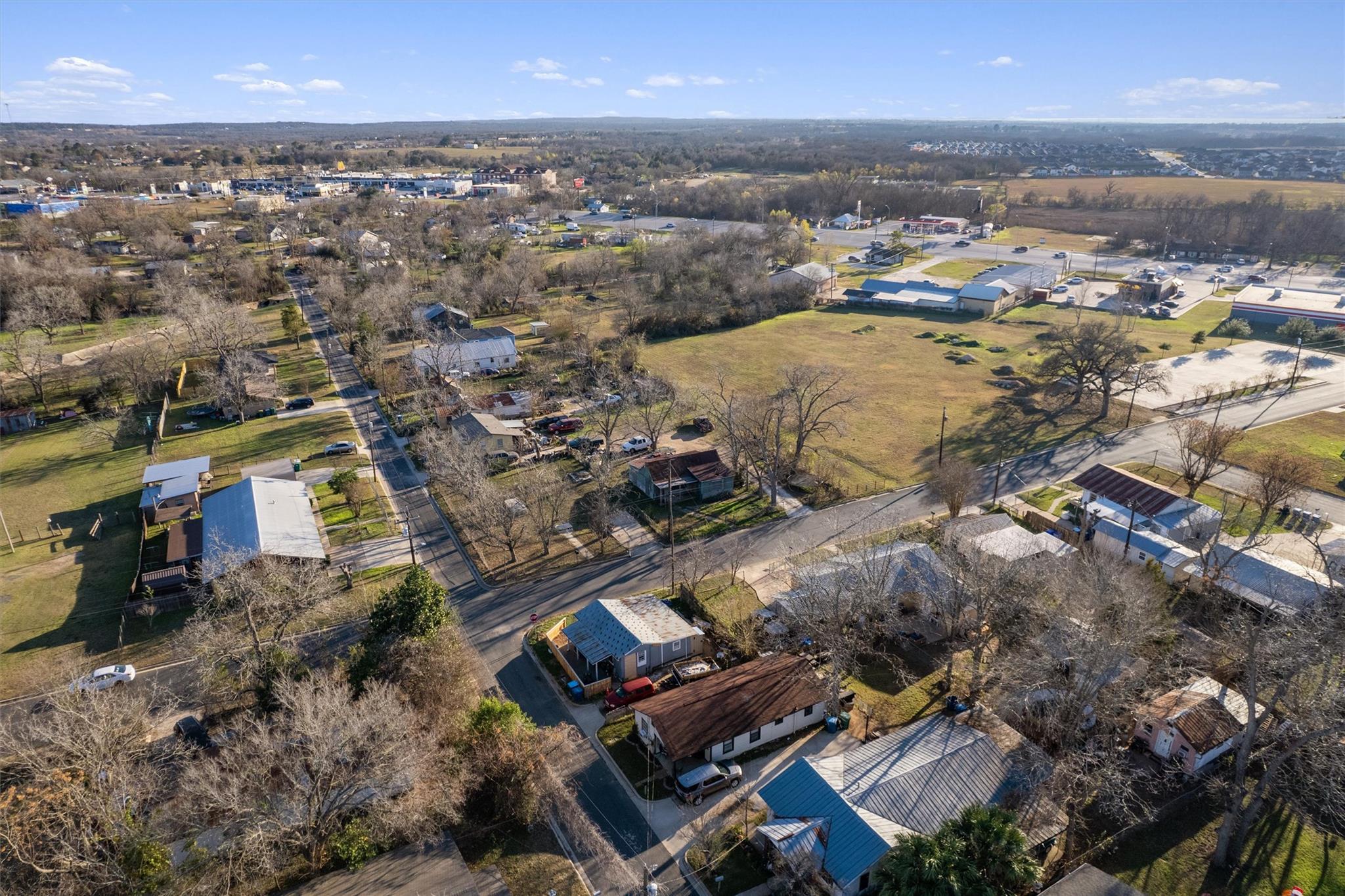 503 W Alamo St, Elgin, TX 78621