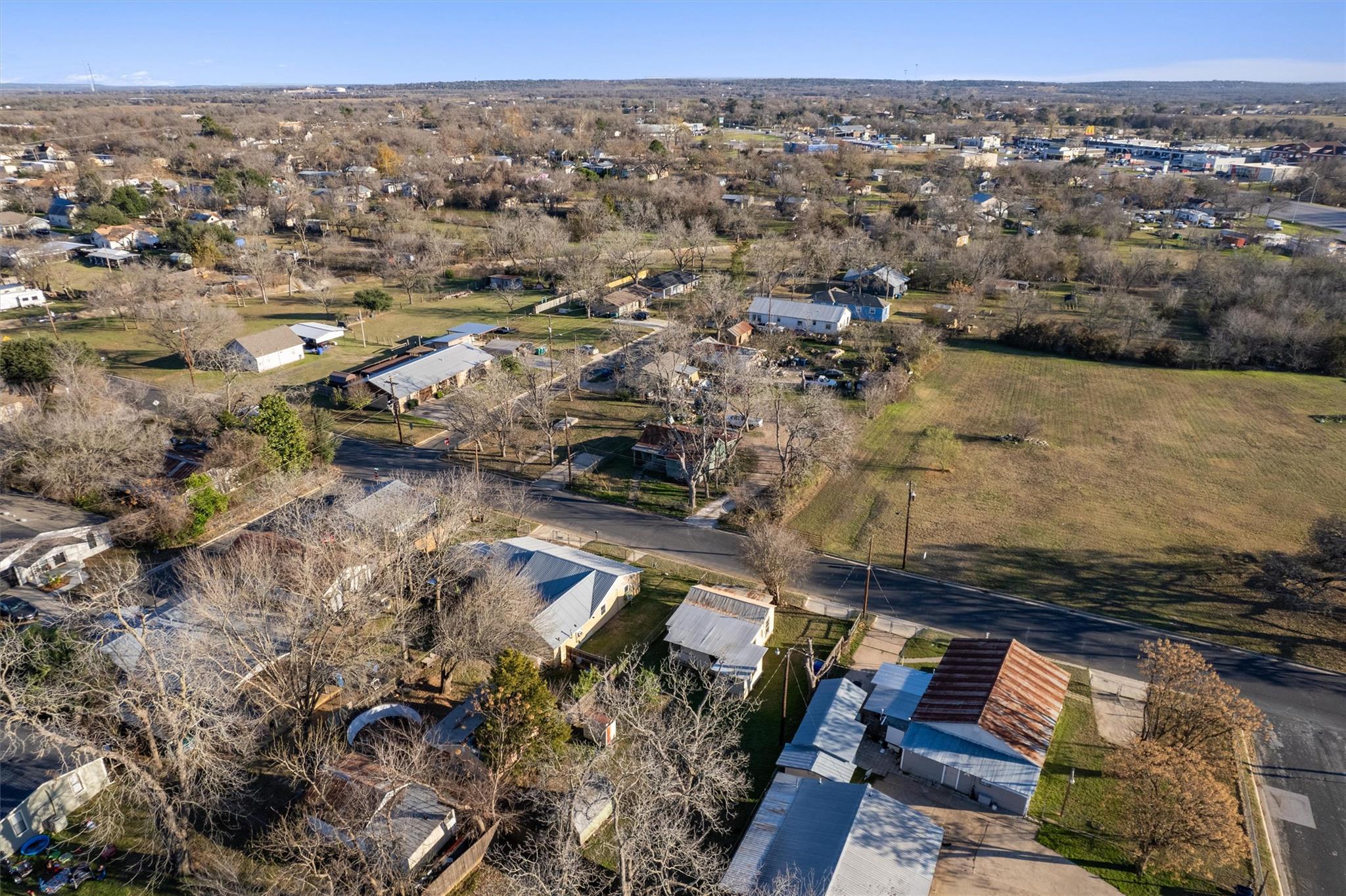 503 W Alamo St, Elgin, TX 78621