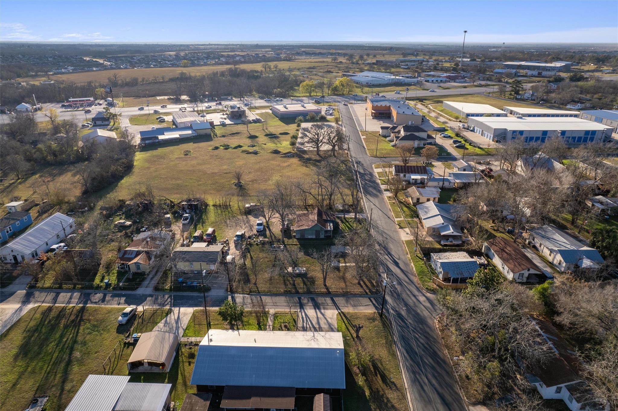 503 W Alamo St, Elgin, TX 78621