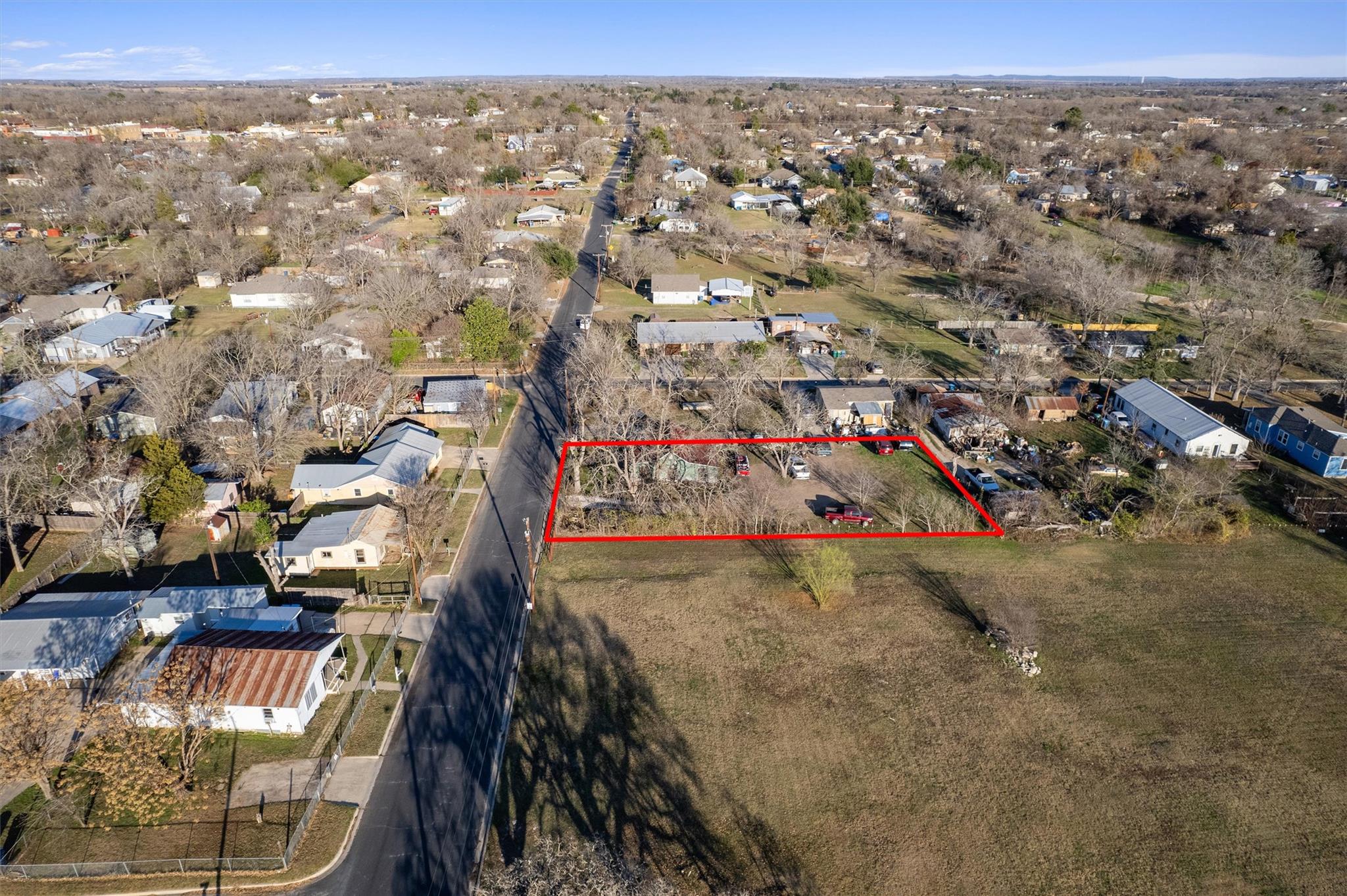 503 W Alamo St, Elgin, TX 78621