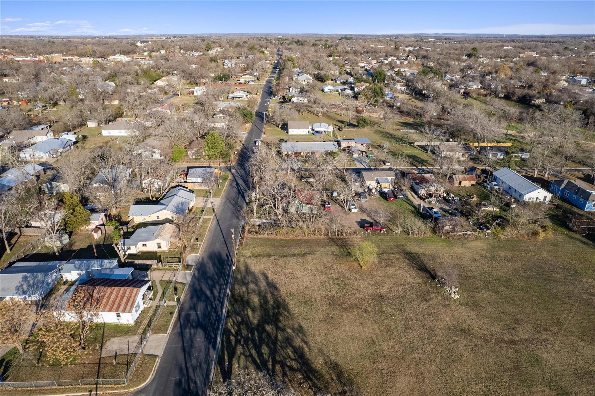 503 W Alamo St, Elgin, TX 78621