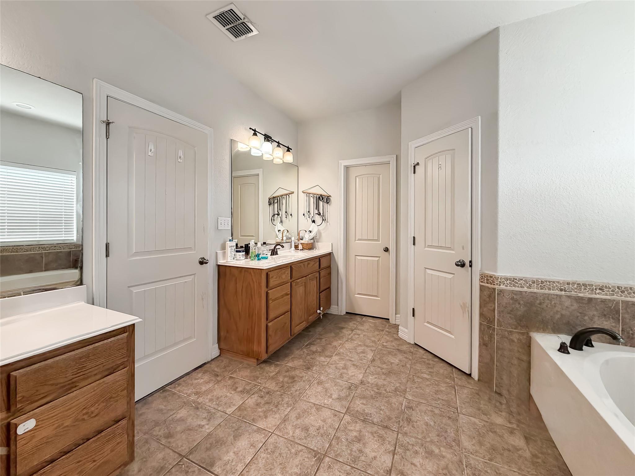 1191 Mossy Hollow Rd, Spring Branch, TX 78070