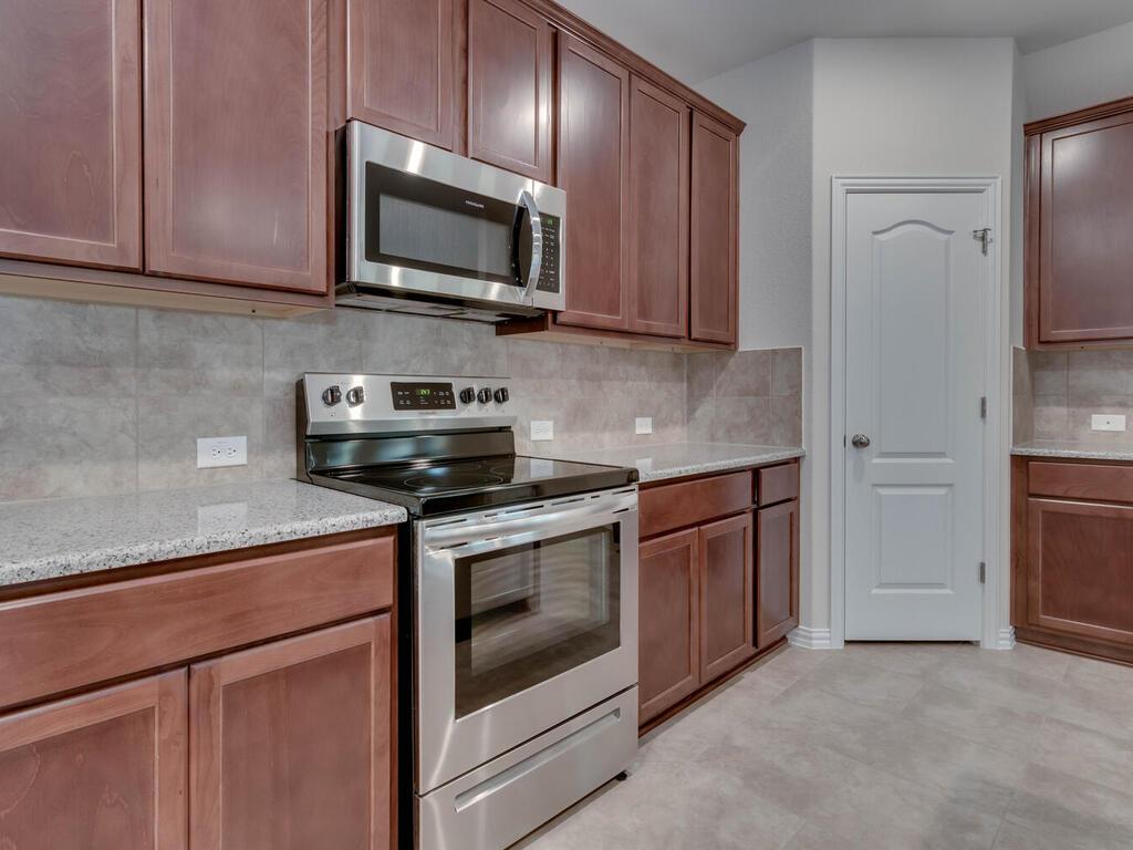 1104 Ridge Runner Dr, Georgetown, TX 78628